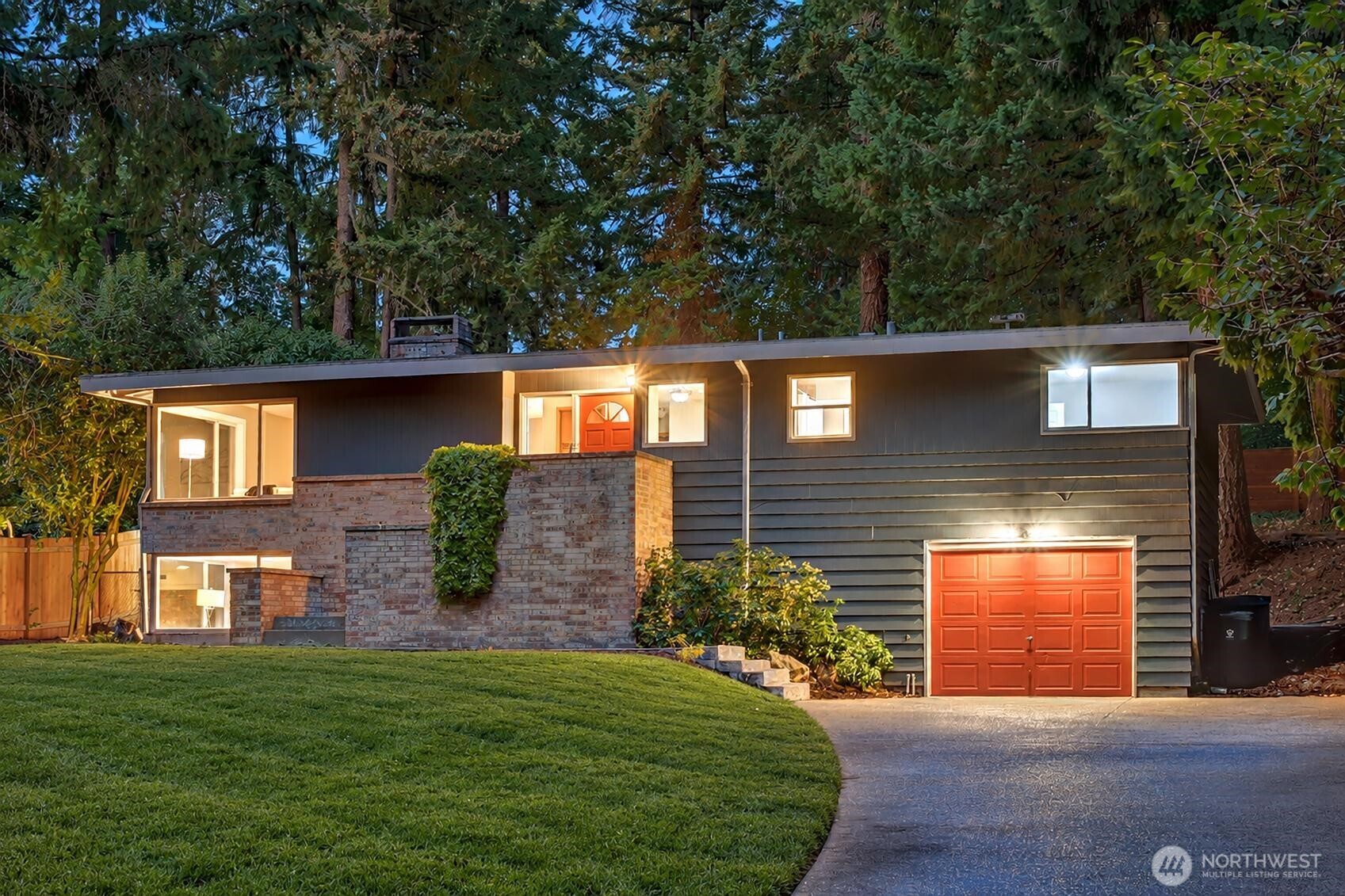 20842 2nd Place Property Photo 1