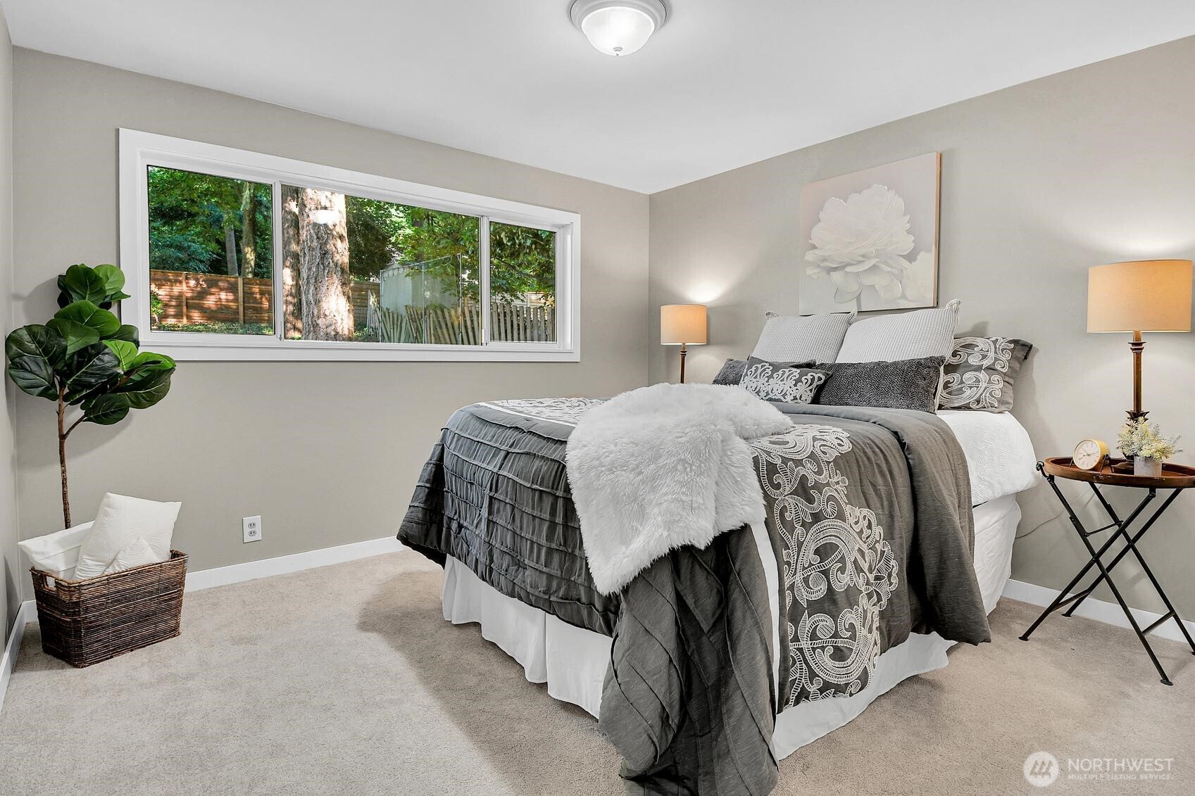 20842 2nd Place Property Photo 8