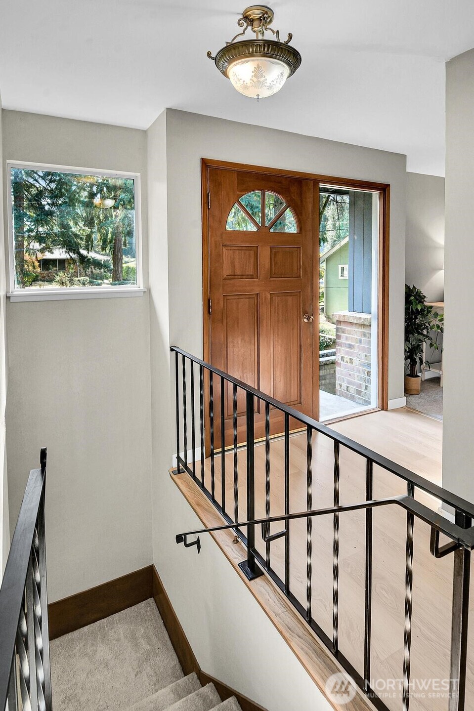 20842 2nd Place Property Photo 12