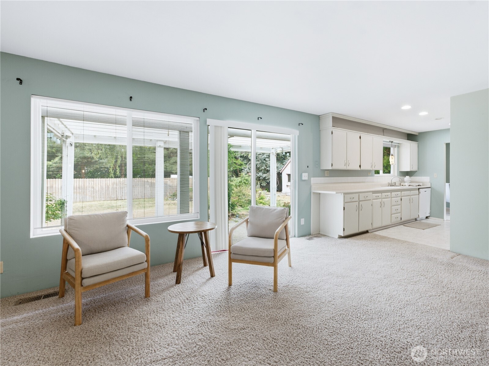 2446 N Ashland Avenue Property Photo 13