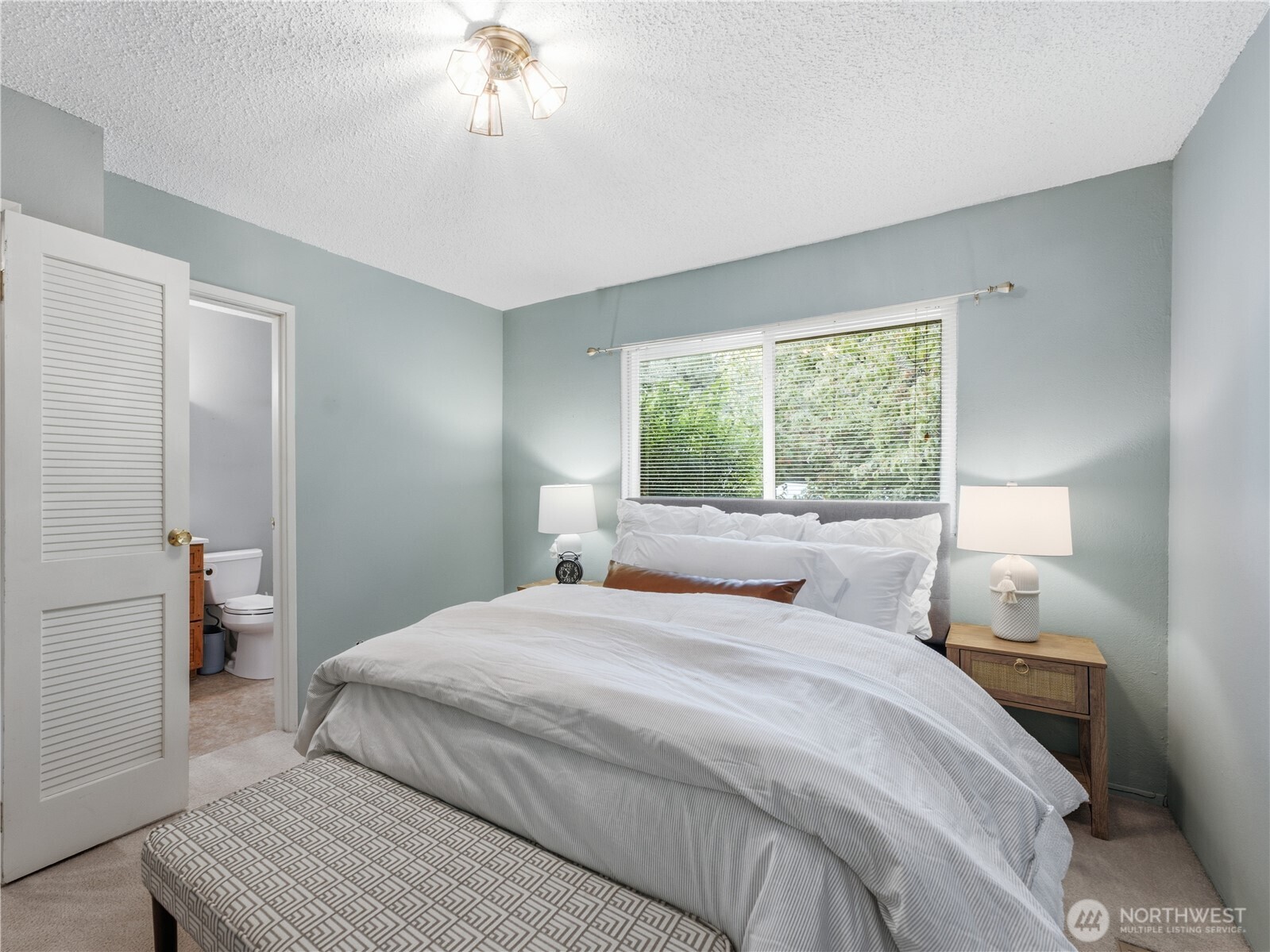 2446 N Ashland Avenue Property Photo 22