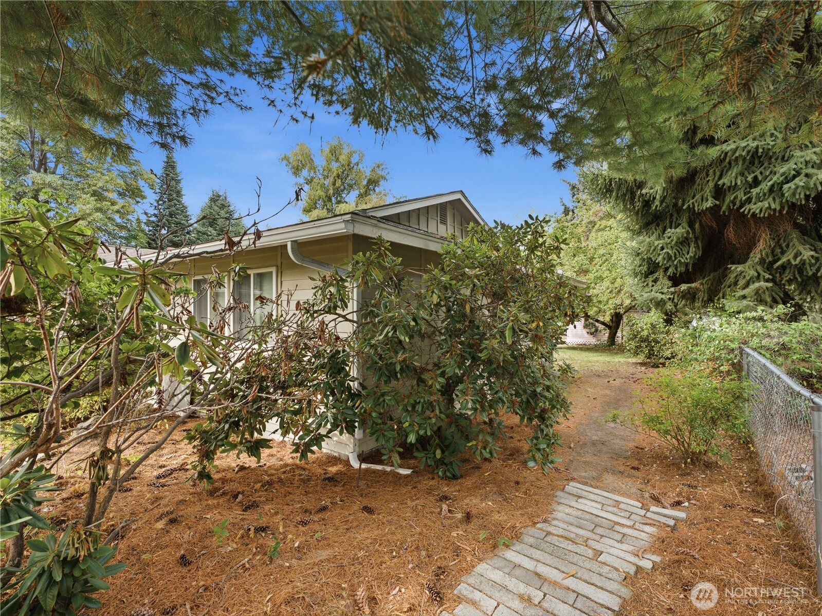 2446 N Ashland Avenue Property Photo 27