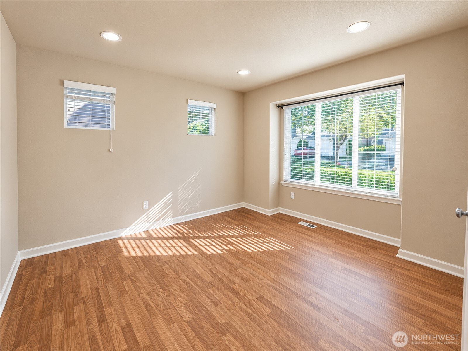 7035 Prism Street Property Photo 5