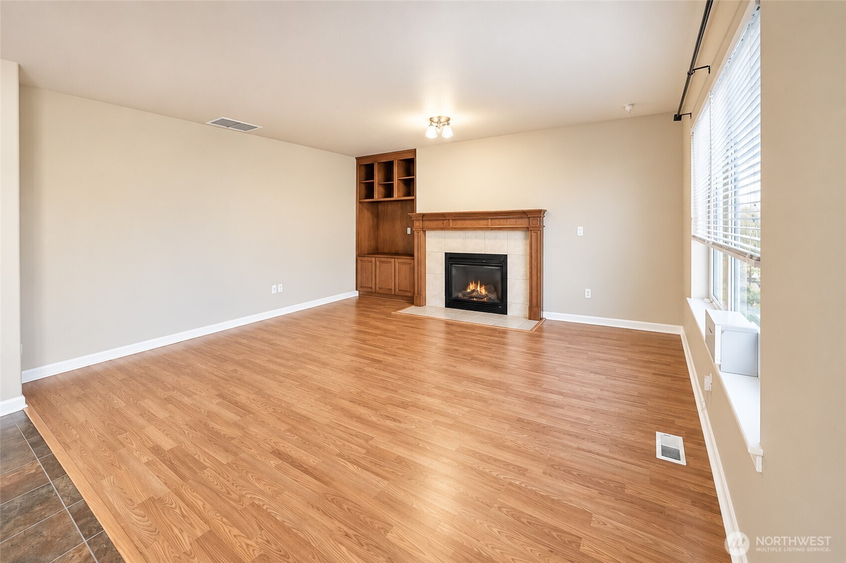 7035 Prism Street Property Photo 8