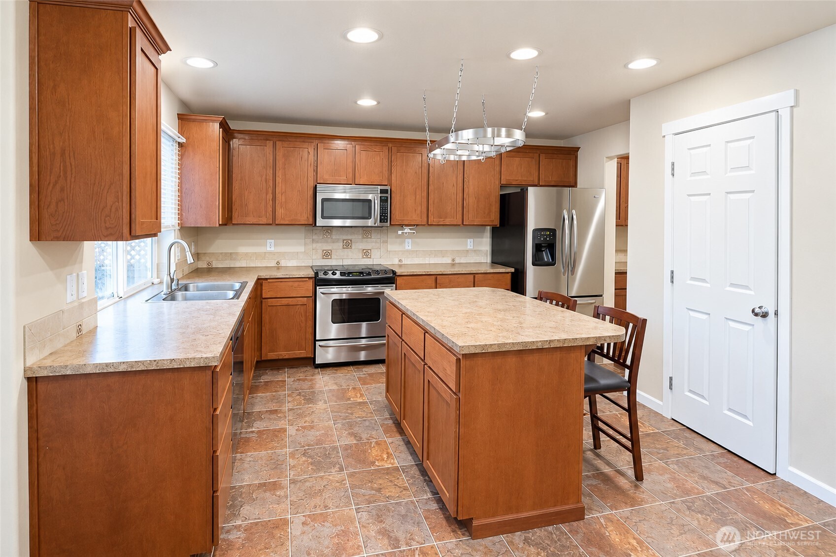 7035 Prism Street Property Photo 10