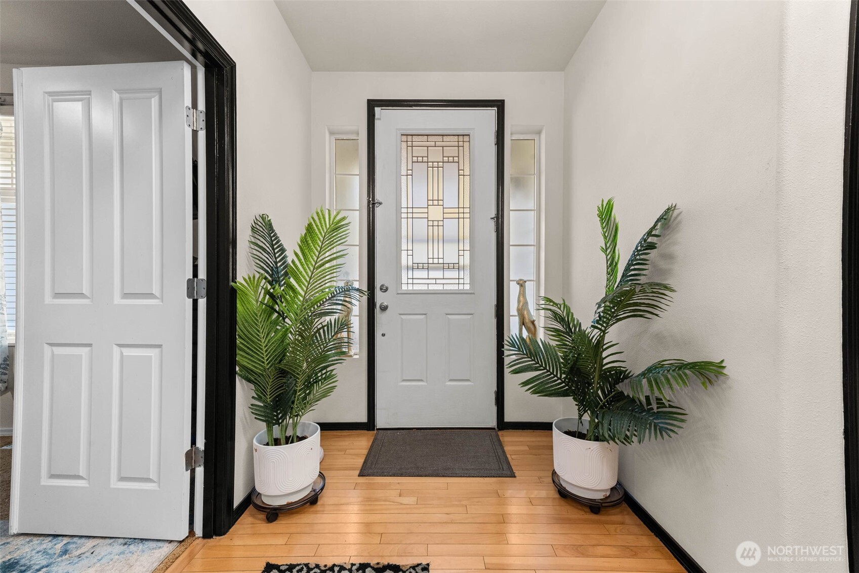 8533 Capstan Drive Property Photo 3