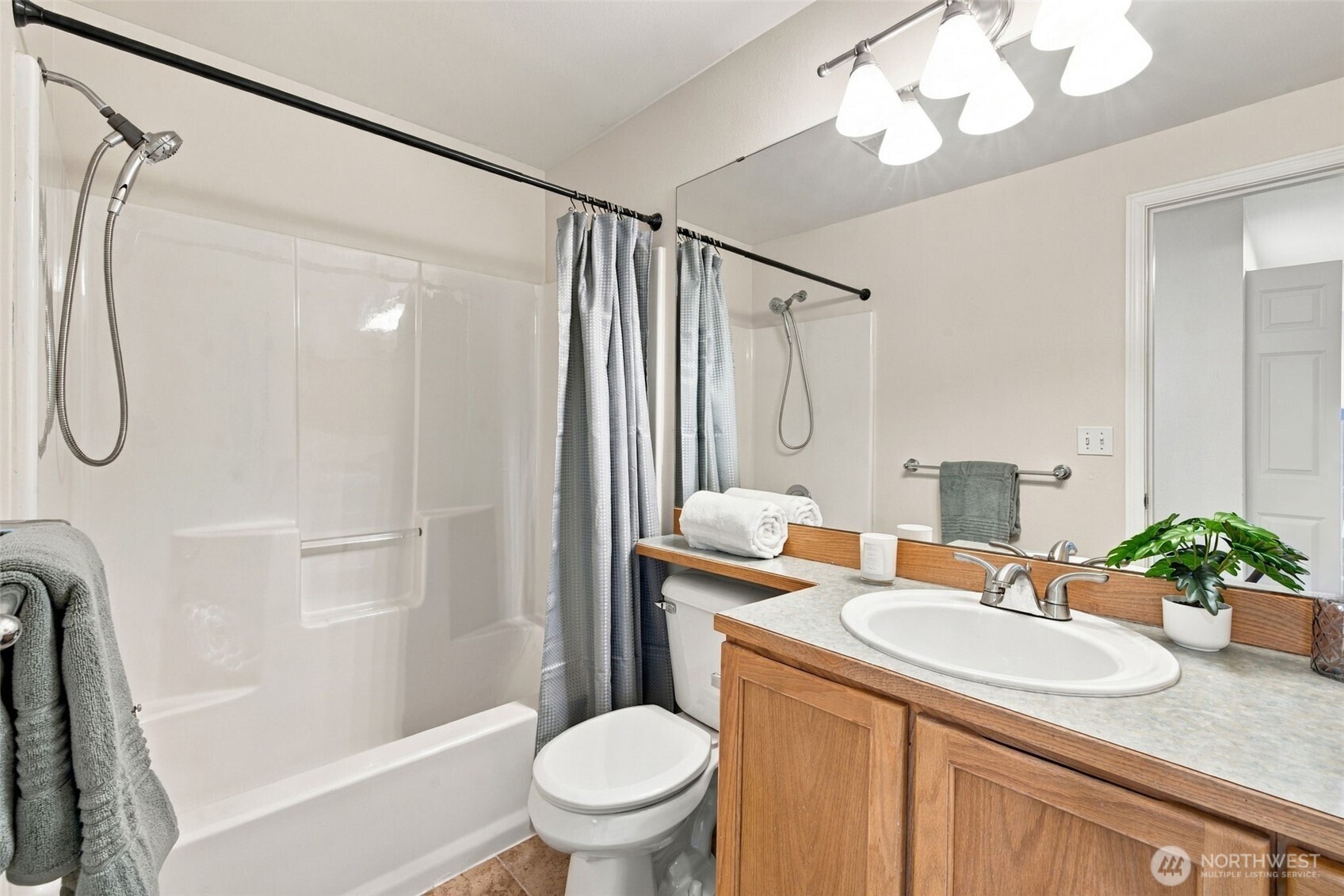 8828 238th Street D Property Photo 23