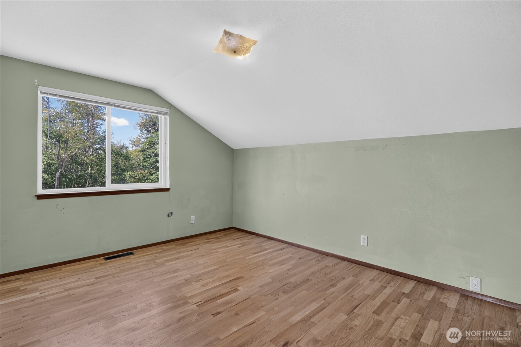 2914 44th Avenue Property Photo 19