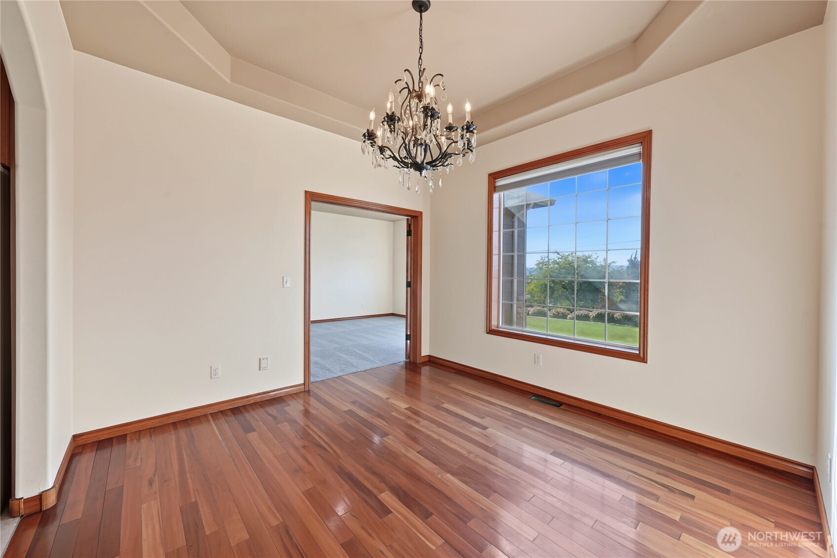 5805 Englewood Ave Property Photo 7