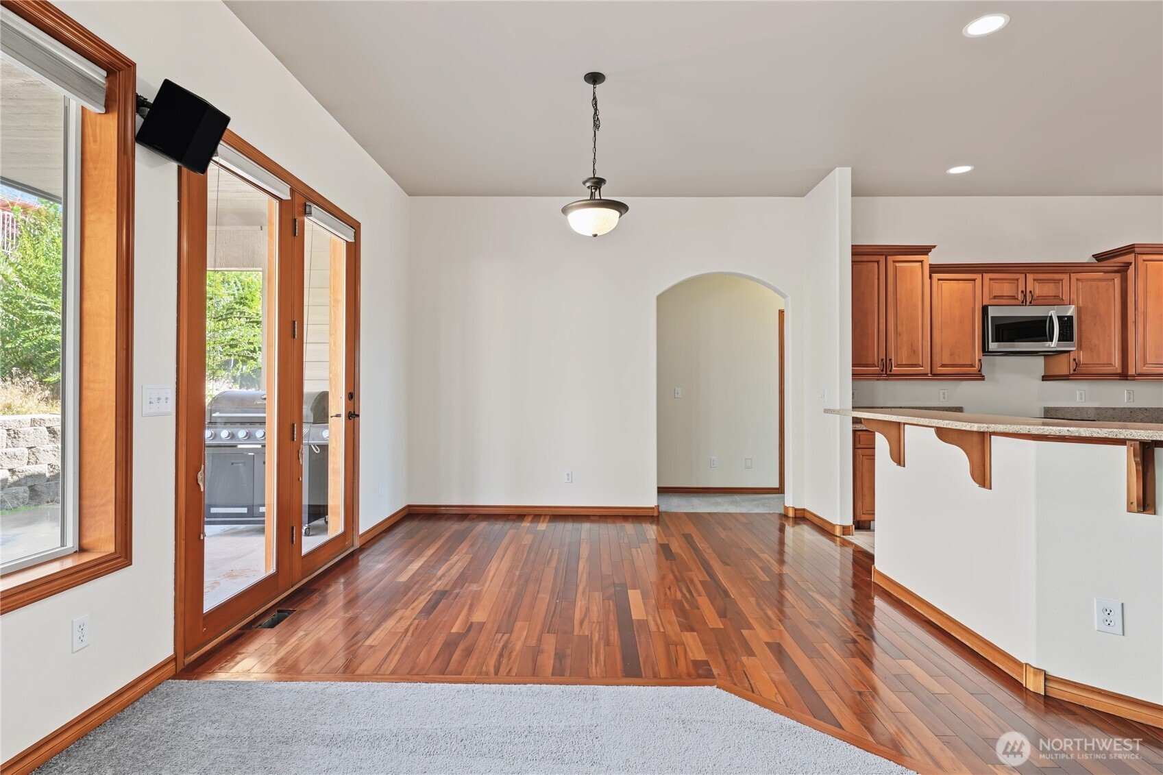 5805 Englewood Ave Property Photo 14