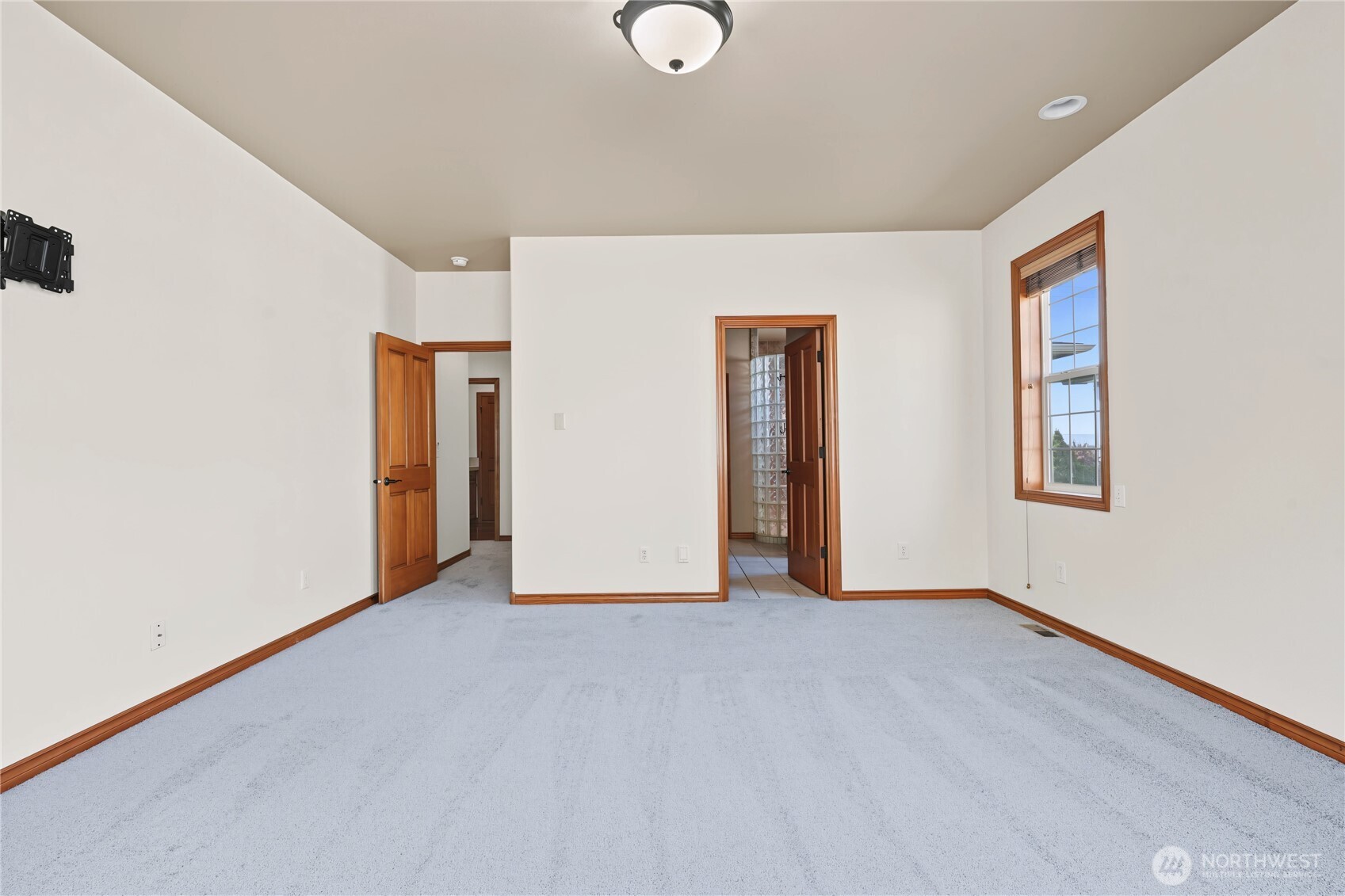 5805 Englewood Ave Property Photo 24