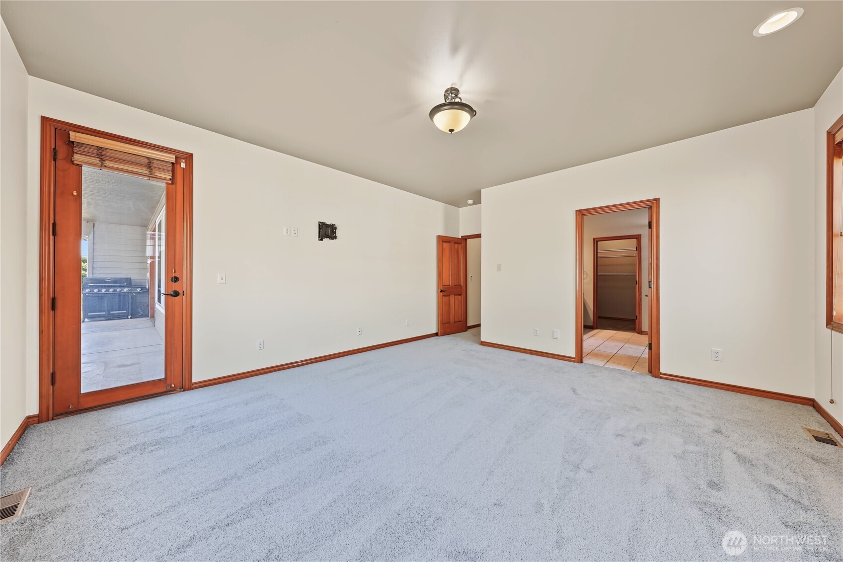5805 Englewood Ave Property Photo 25