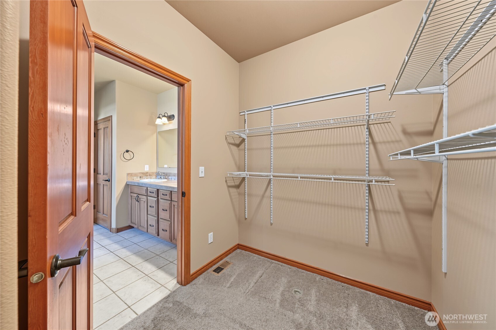 5805 Englewood Ave Property Photo 30