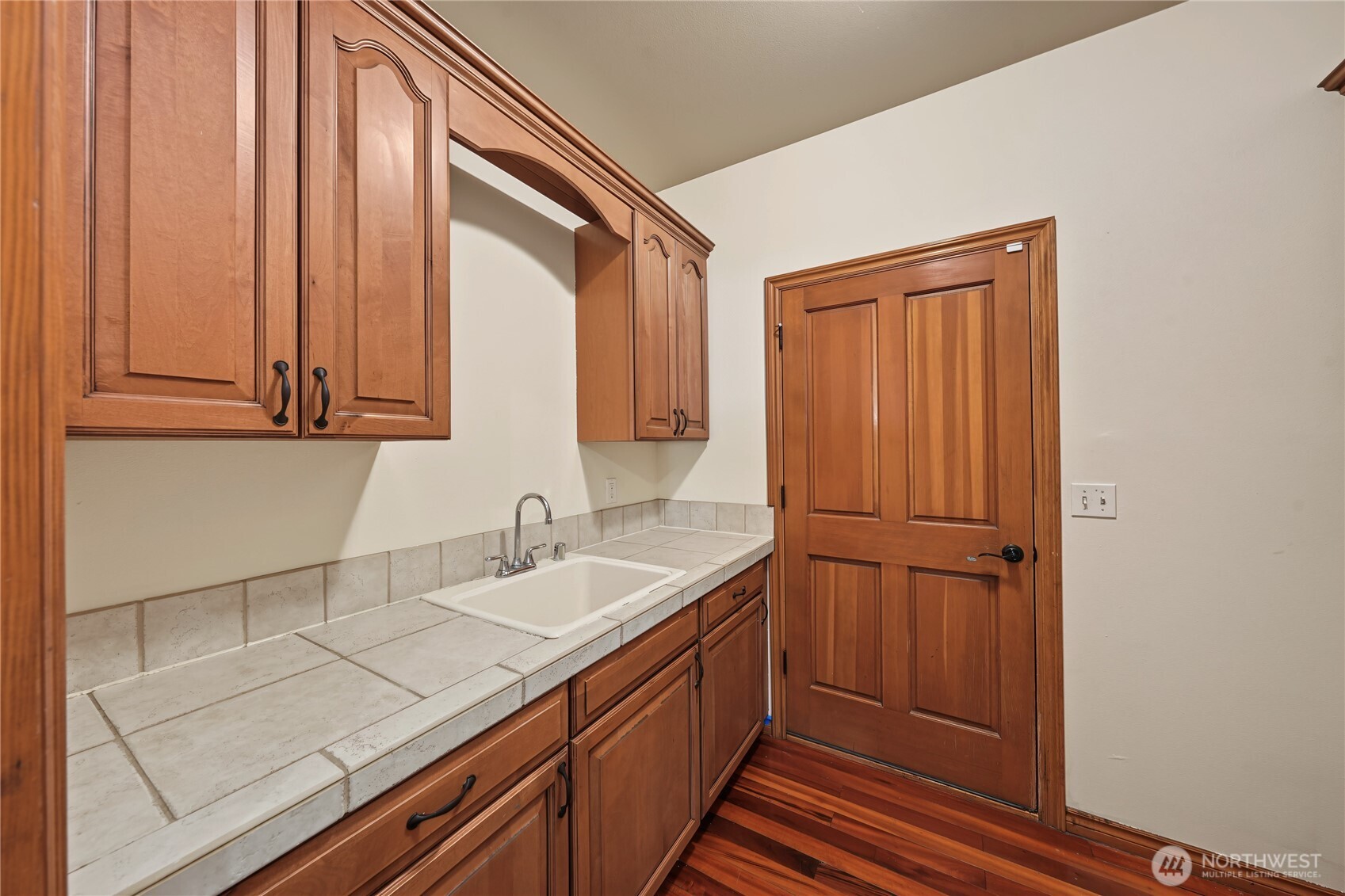 5805 Englewood Ave Property Photo 32