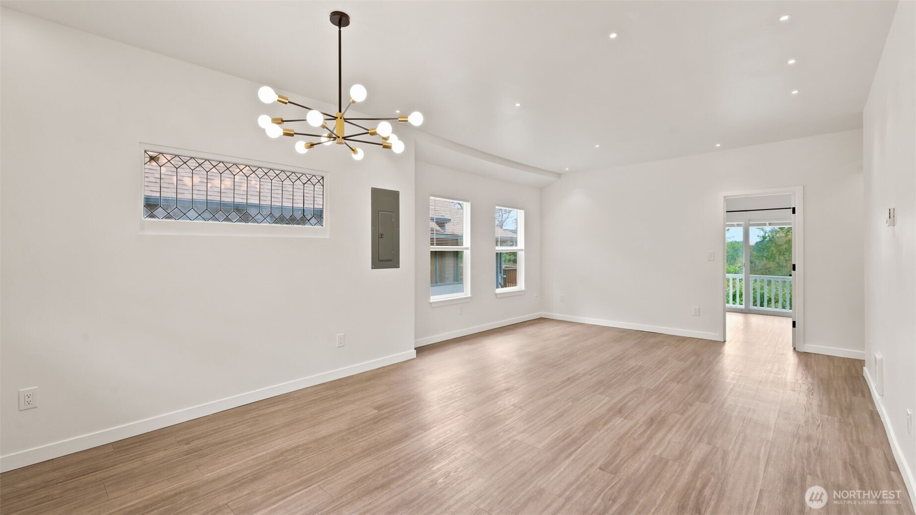 3315 E Grandview Avenue Property Photo 9