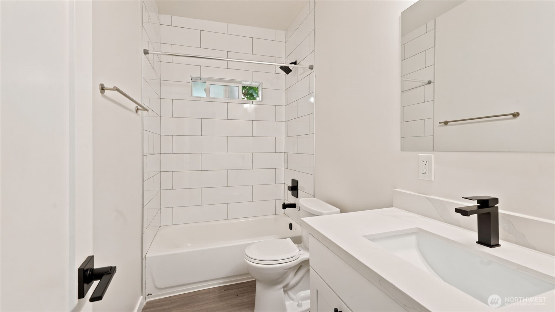 3315 E Grandview Avenue Property Photo 20