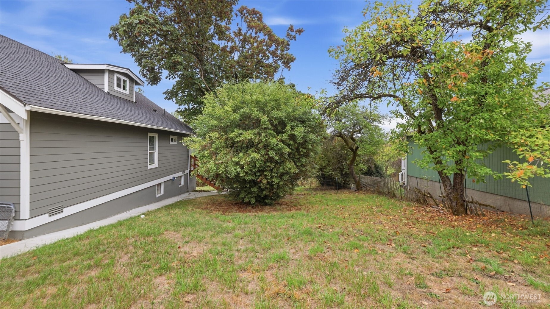 3315 E Grandview Avenue Property Photo 30