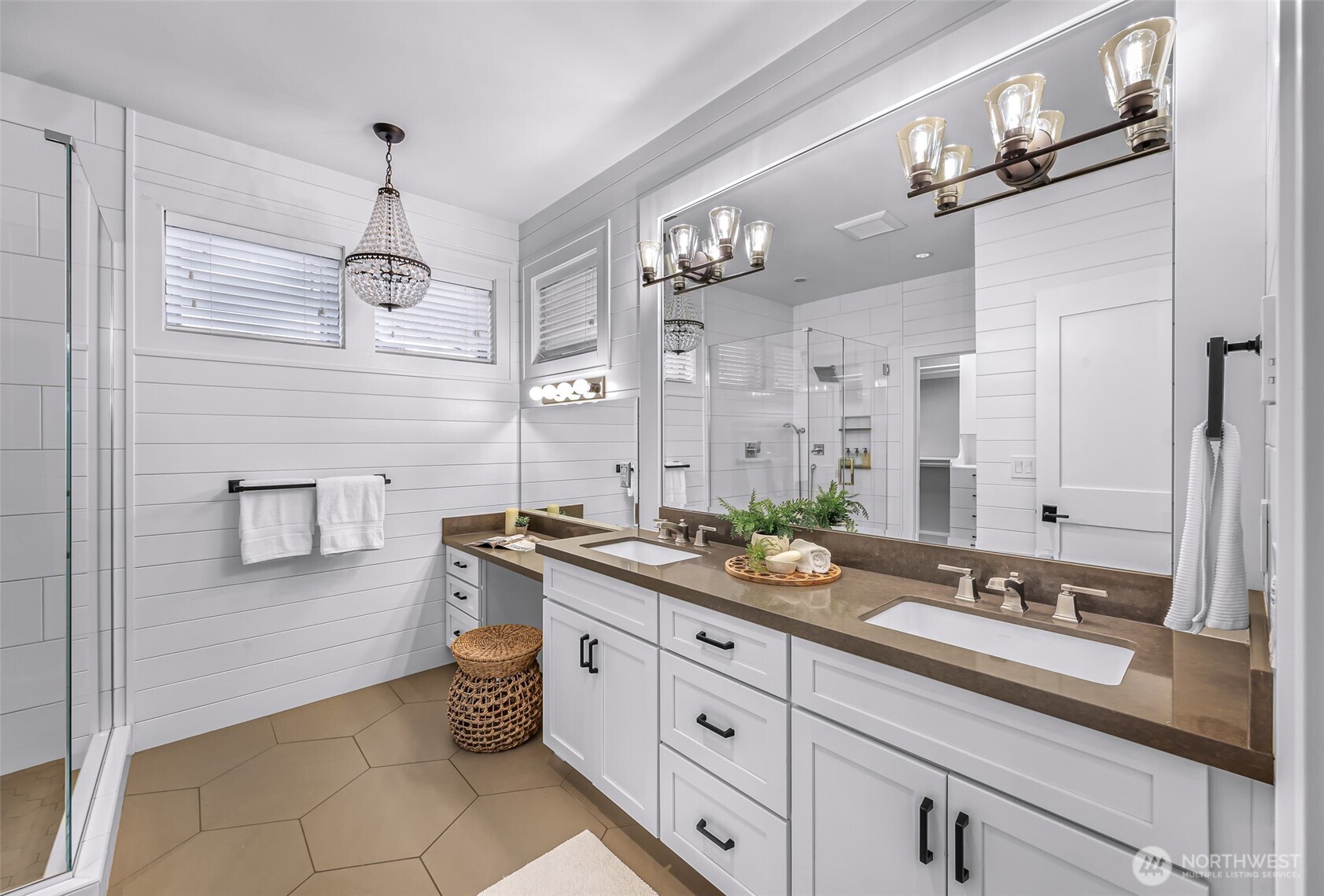 902 Captain Bay Court Property Photo 17