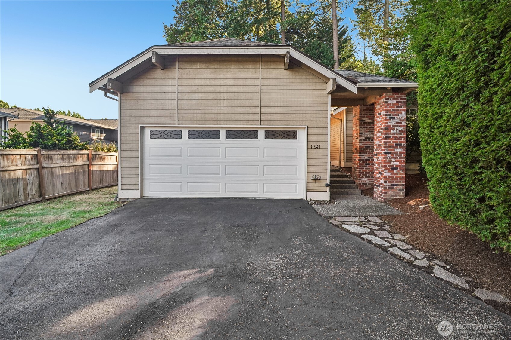 11641 Ne 95th Street Property Photo 1
