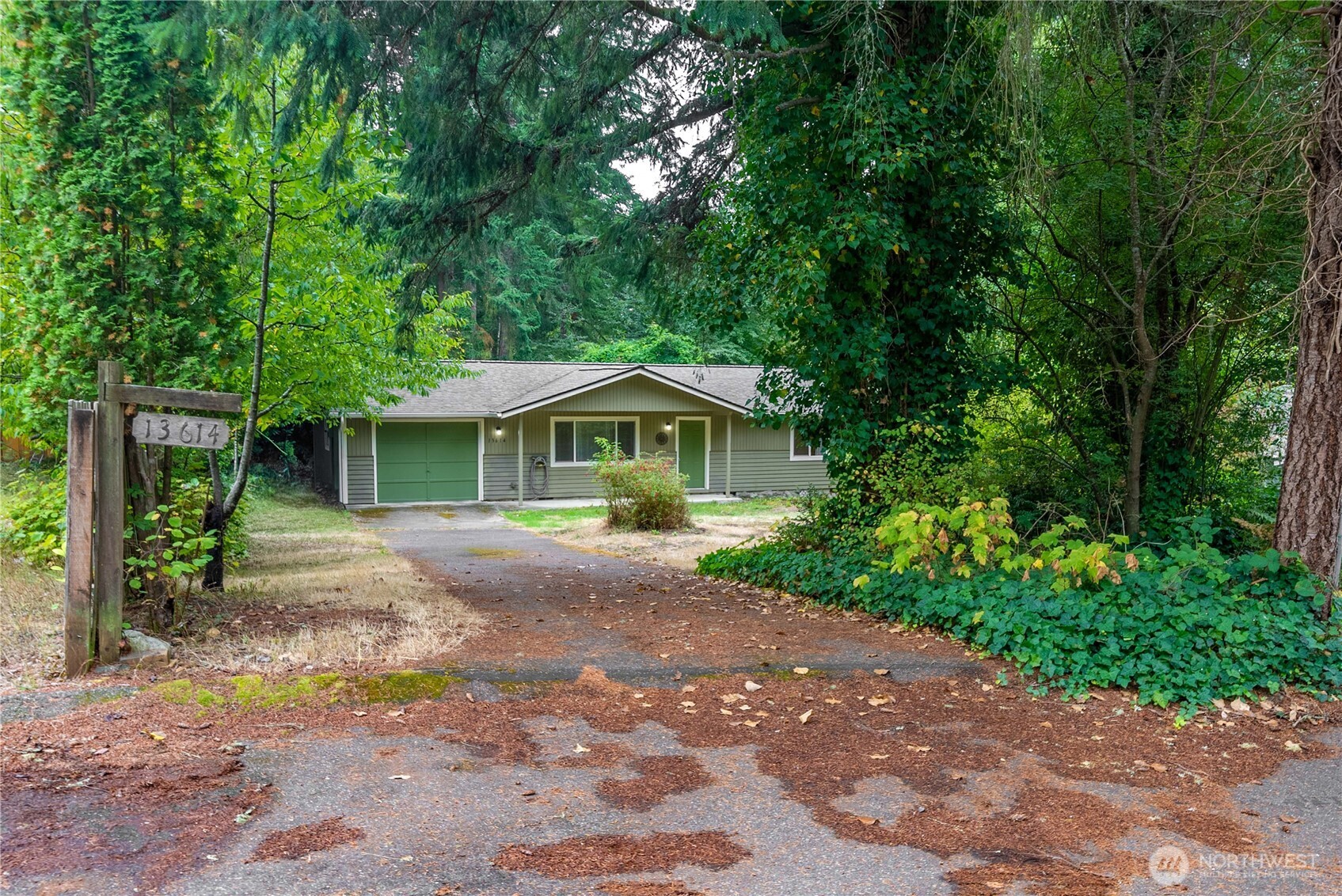 13614 96th Avenue Property Photo 3