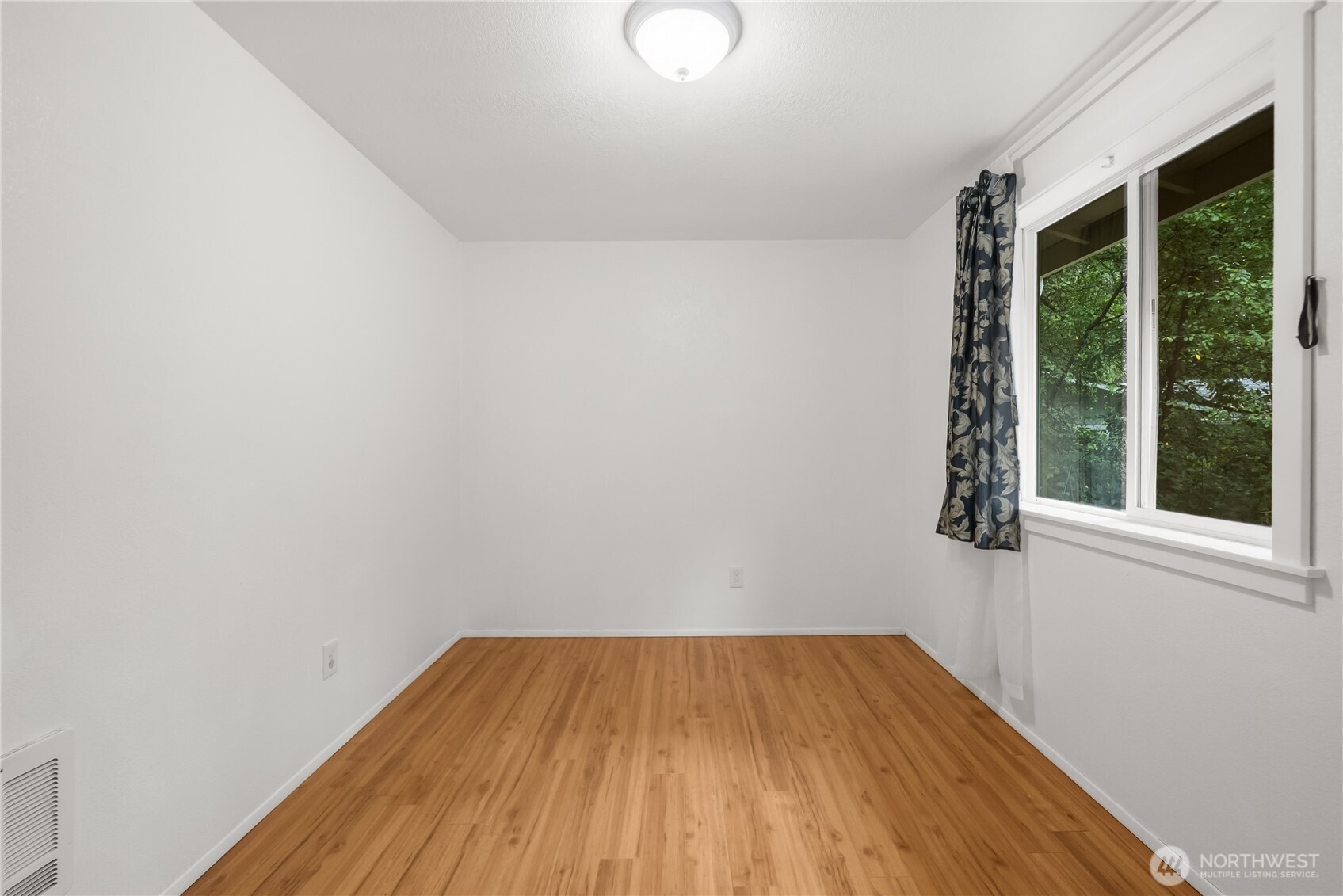 13614 96th Avenue Property Photo 15
