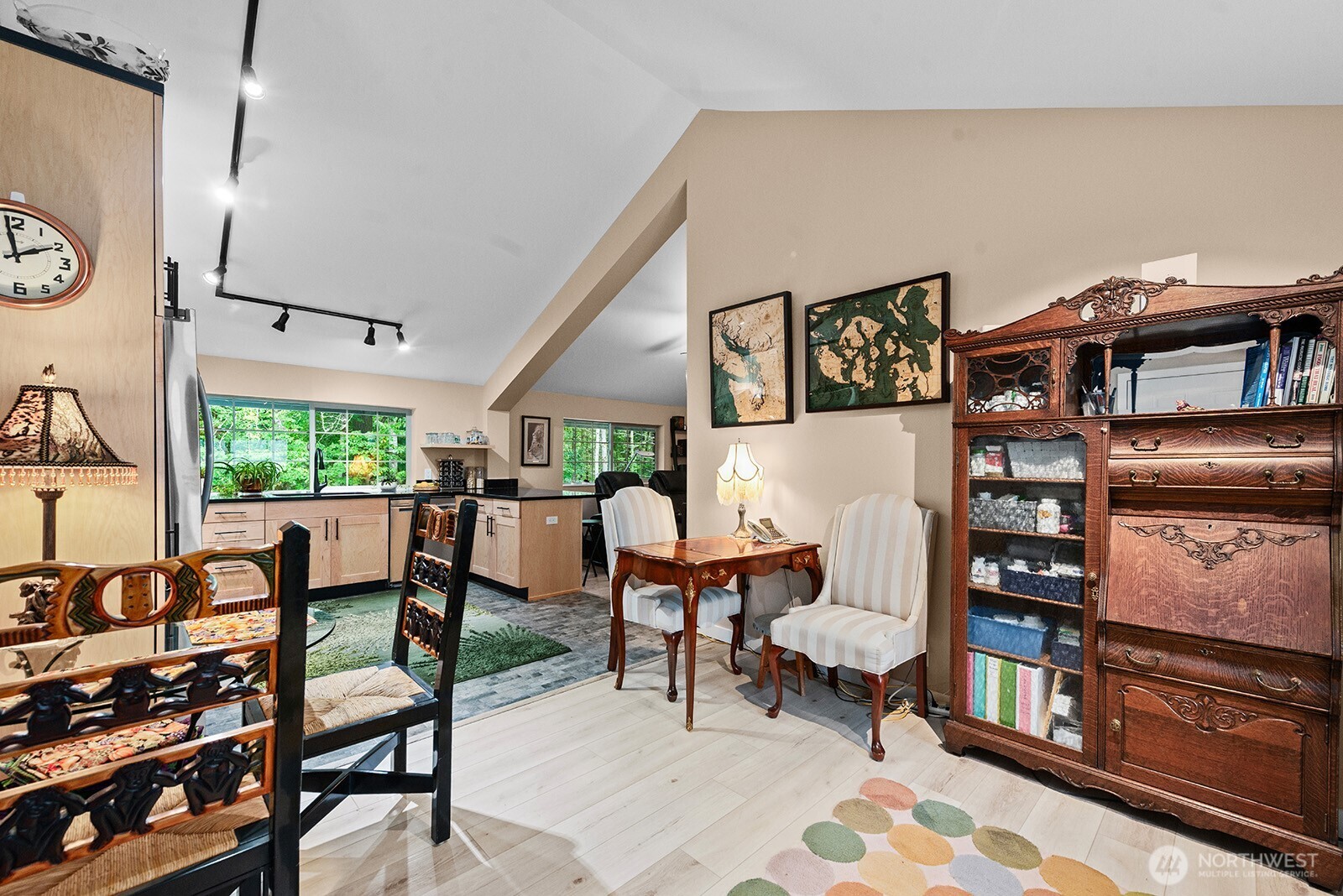 517 Nw Old Orchard Way Property Photo 8
