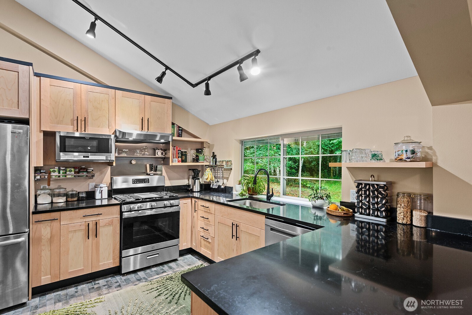 517 Nw Old Orchard Way Property Photo 13