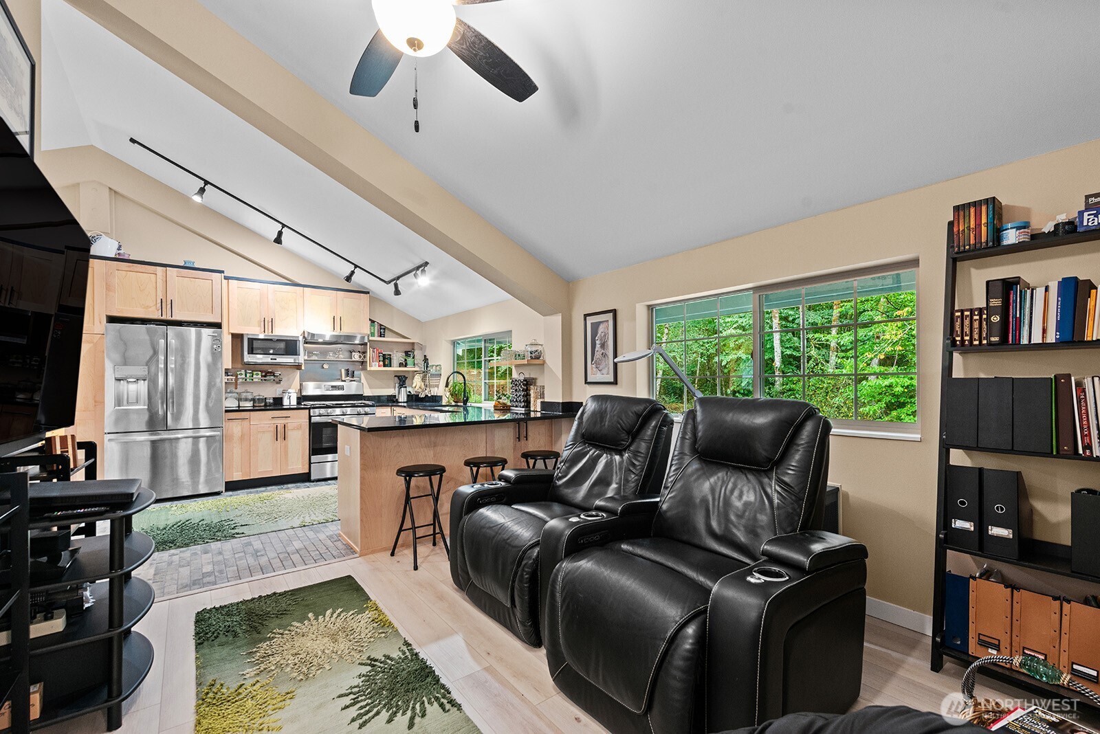 517 Nw Old Orchard Way Property Photo 14
