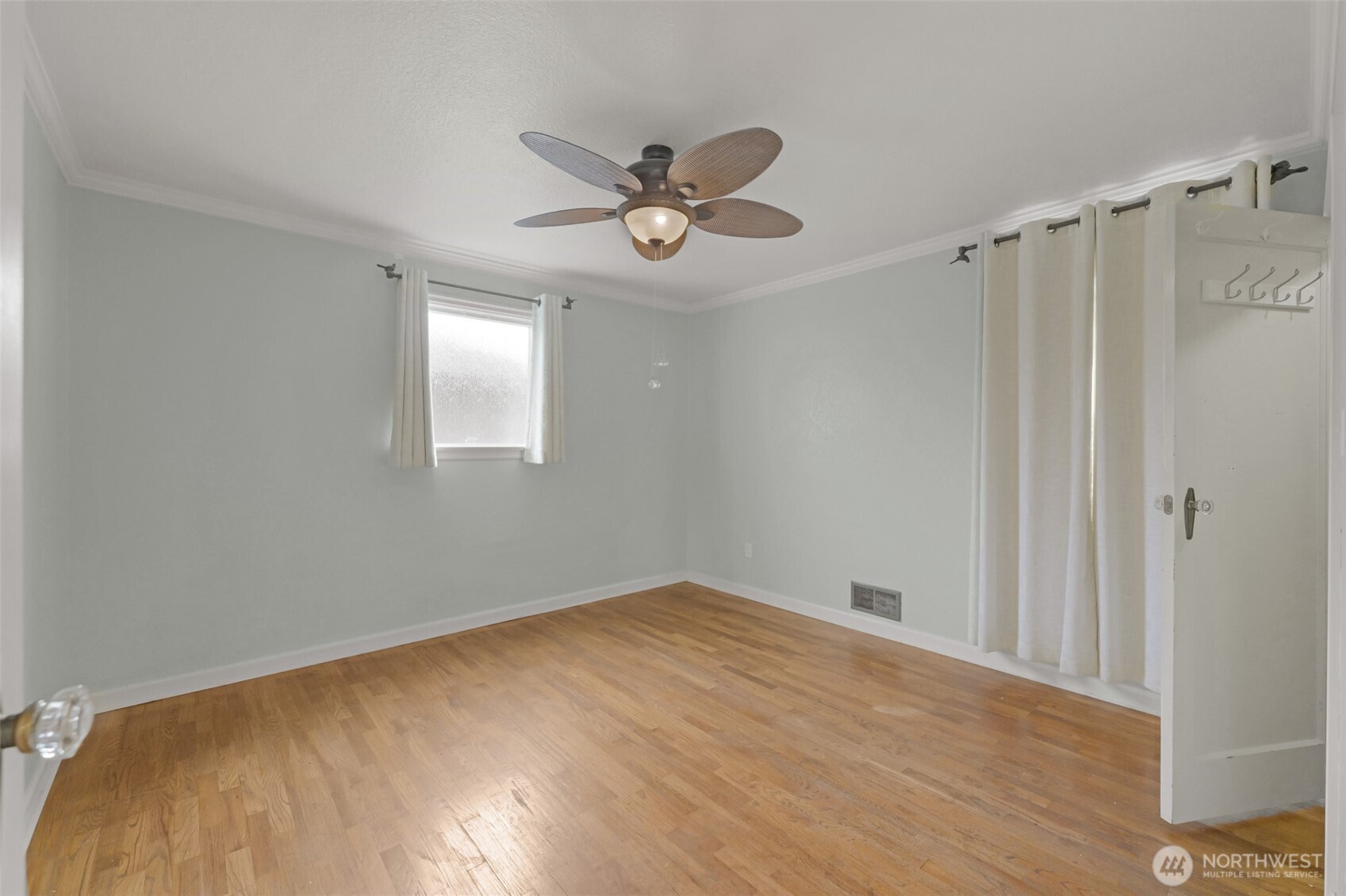 4550 6th Avenue Property Photo 9