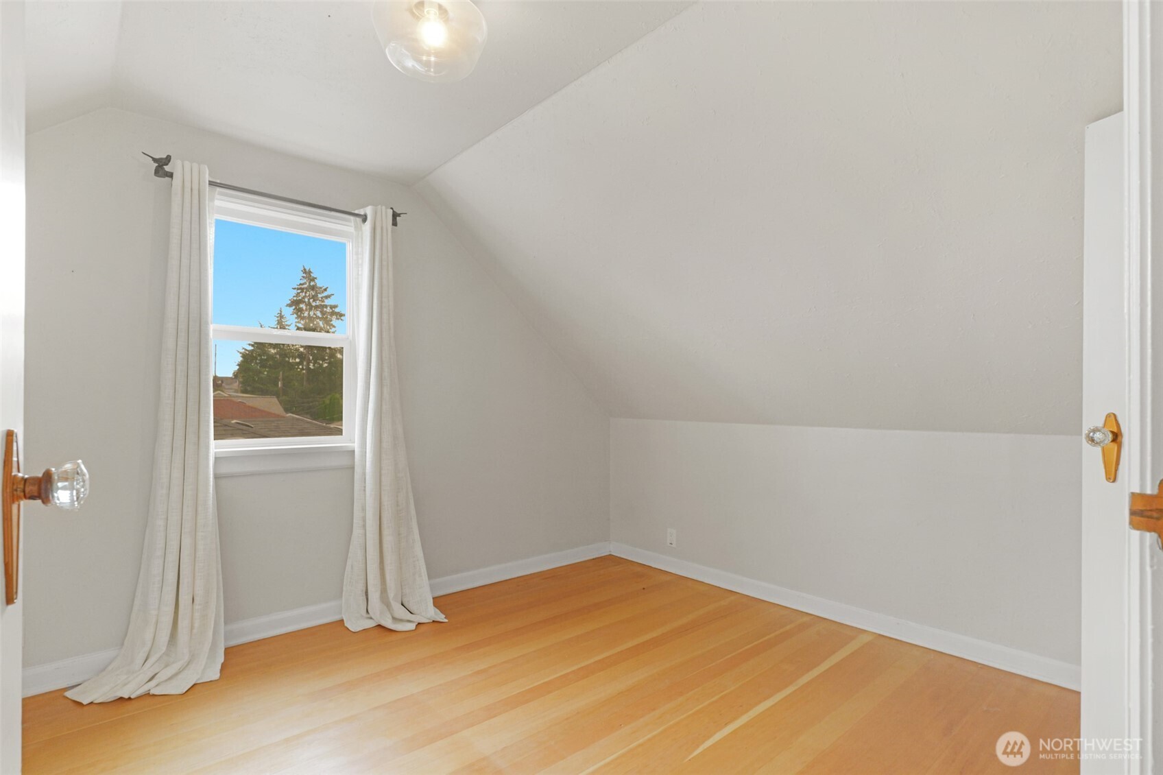 4550 6th Avenue Property Photo 11