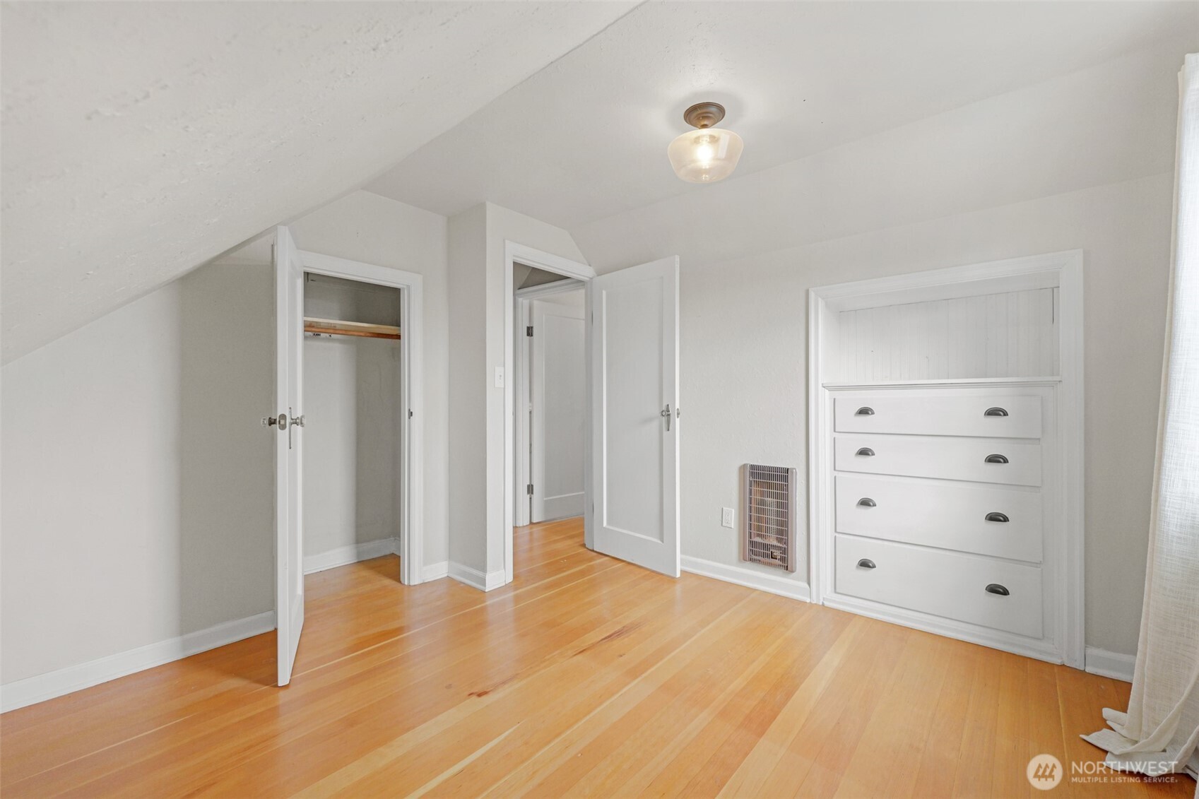 4550 6th Avenue Property Photo 12
