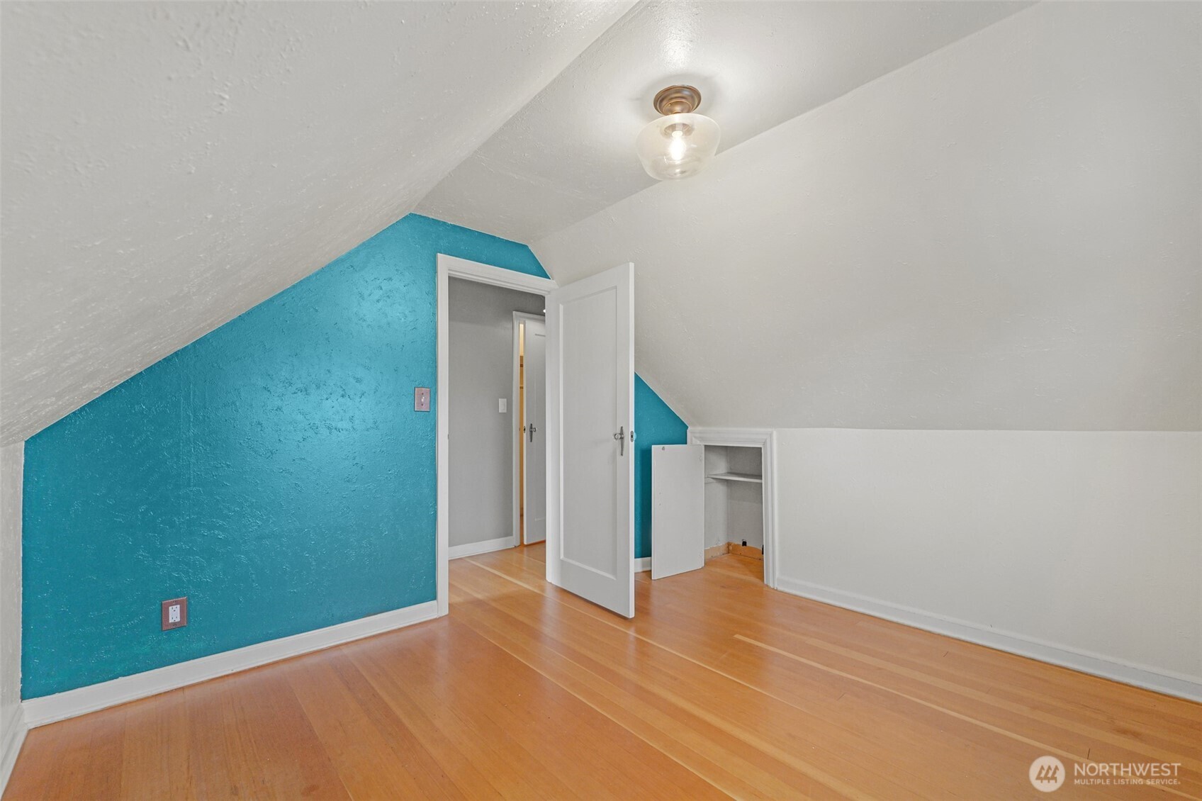 4550 6th Avenue Property Photo 14