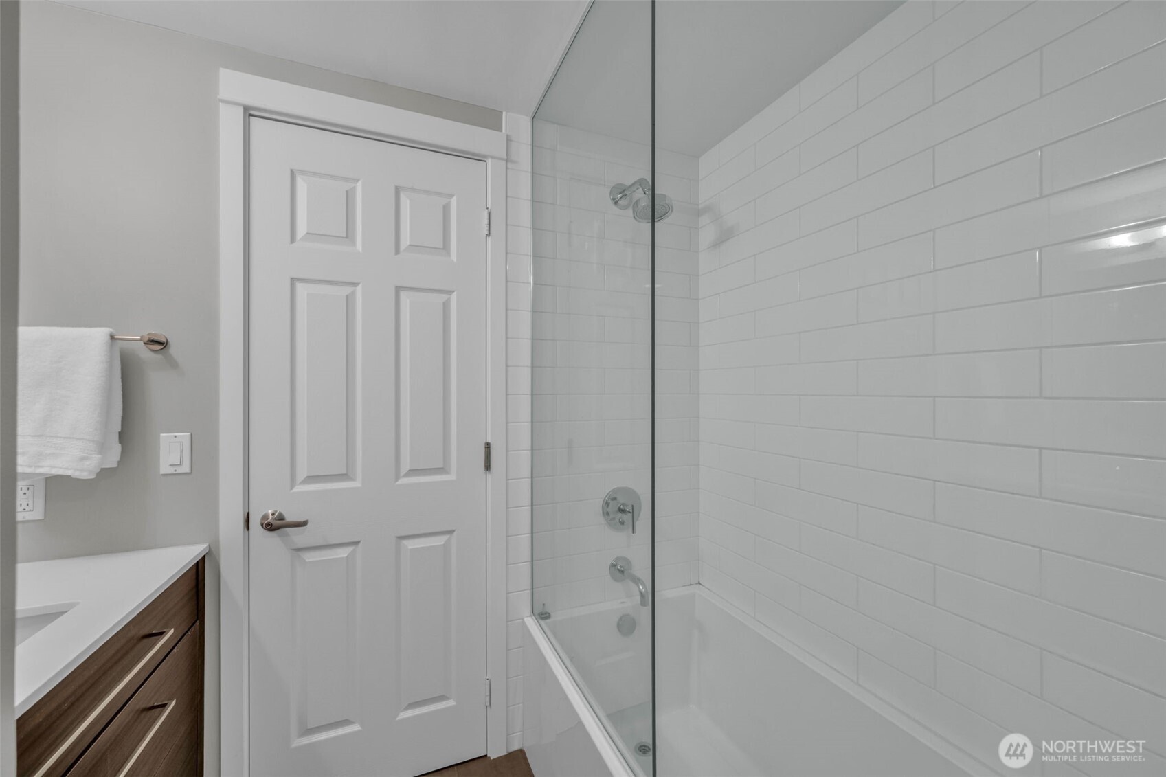 10042 Main Street 117 Property Photo 26