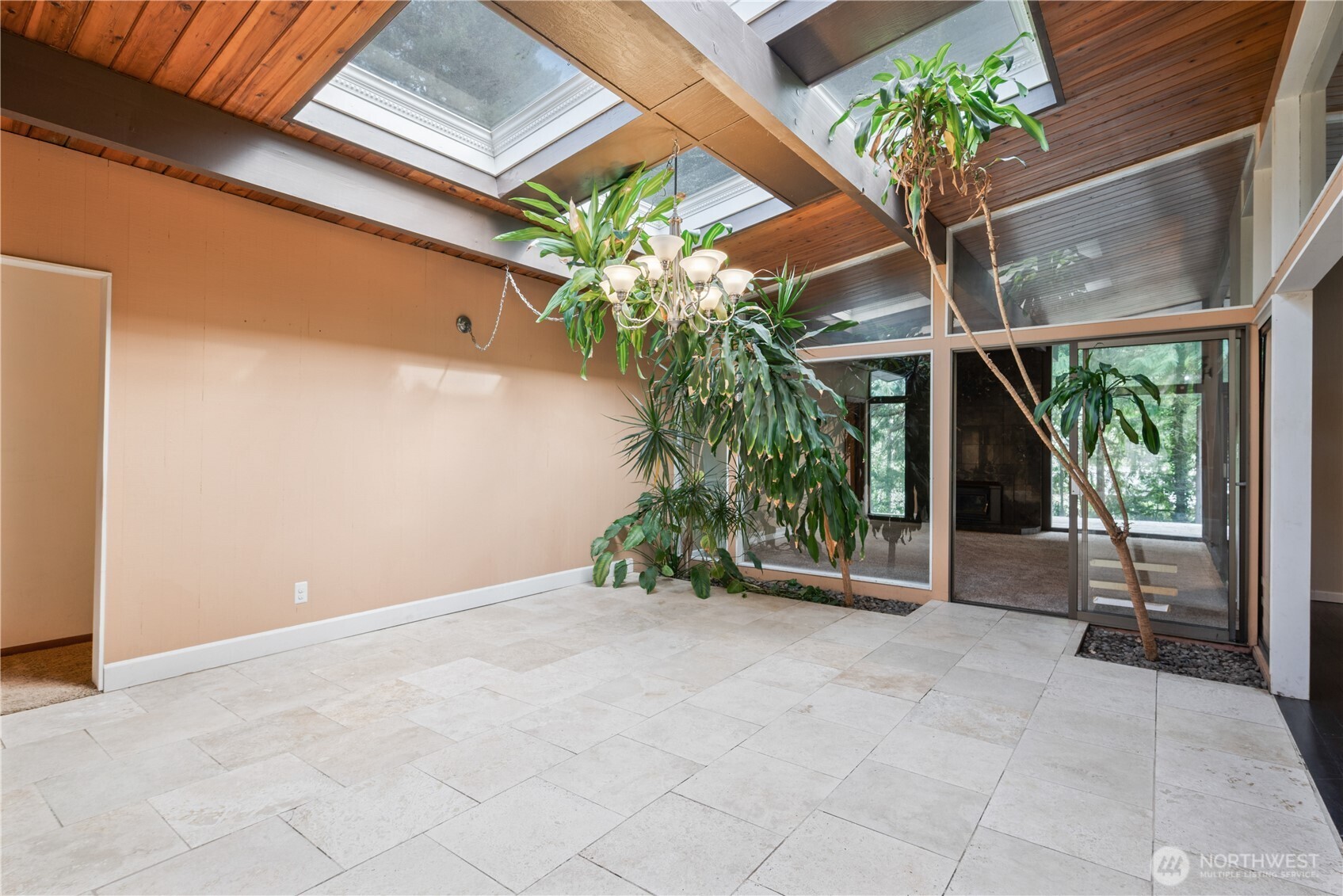 3560 Fairway Lane Property Photo 4