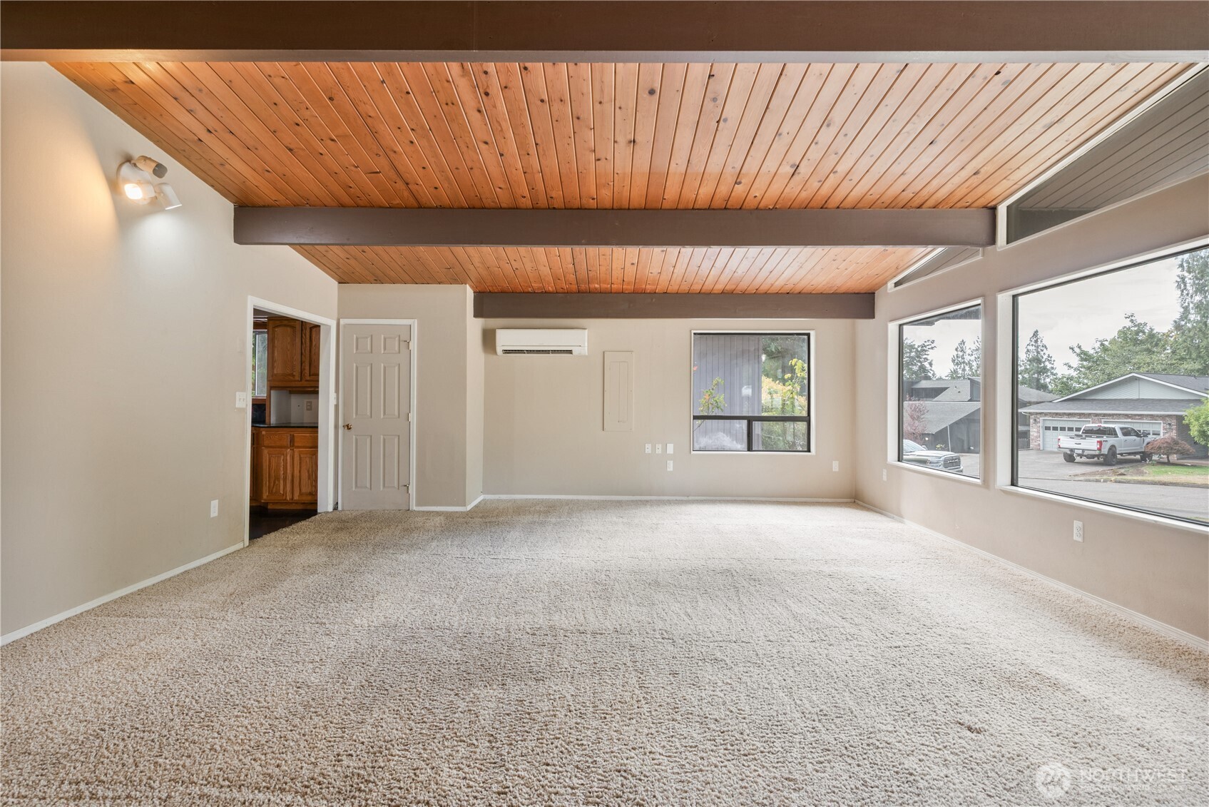 3560 Fairway Lane Property Photo 5