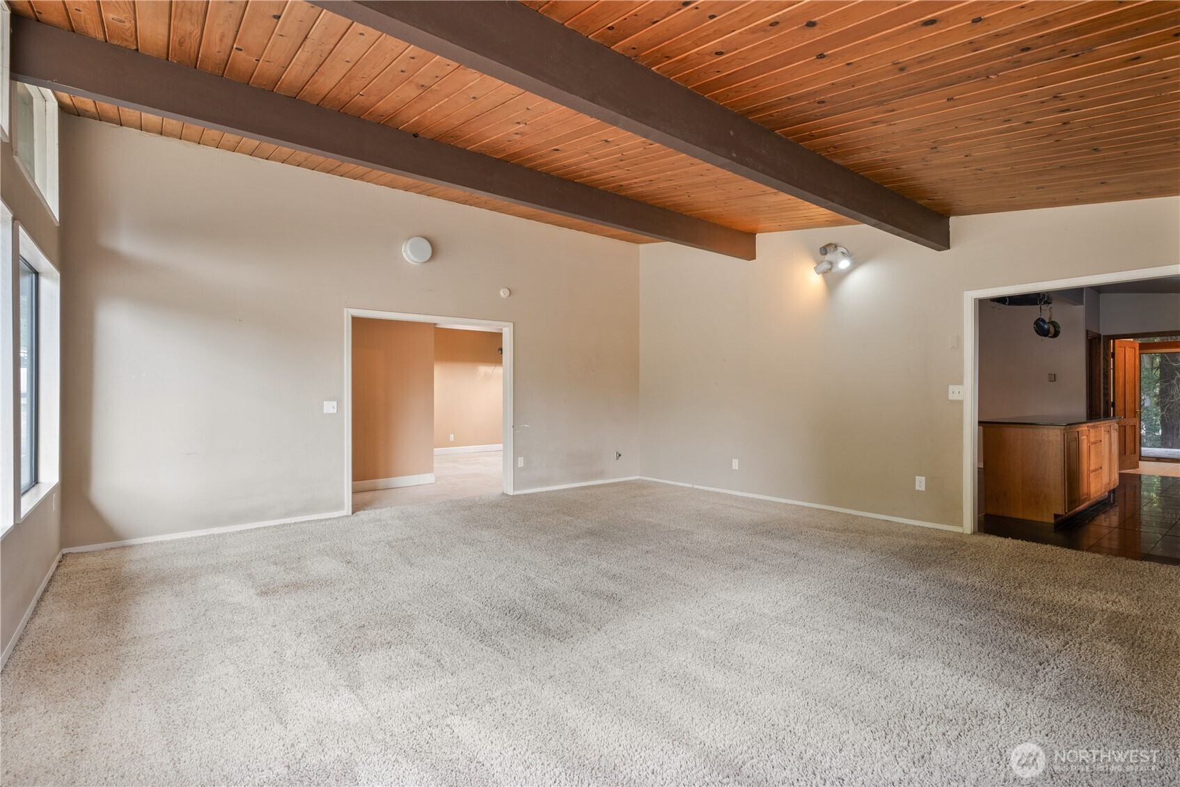 3560 Fairway Lane Property Photo 7