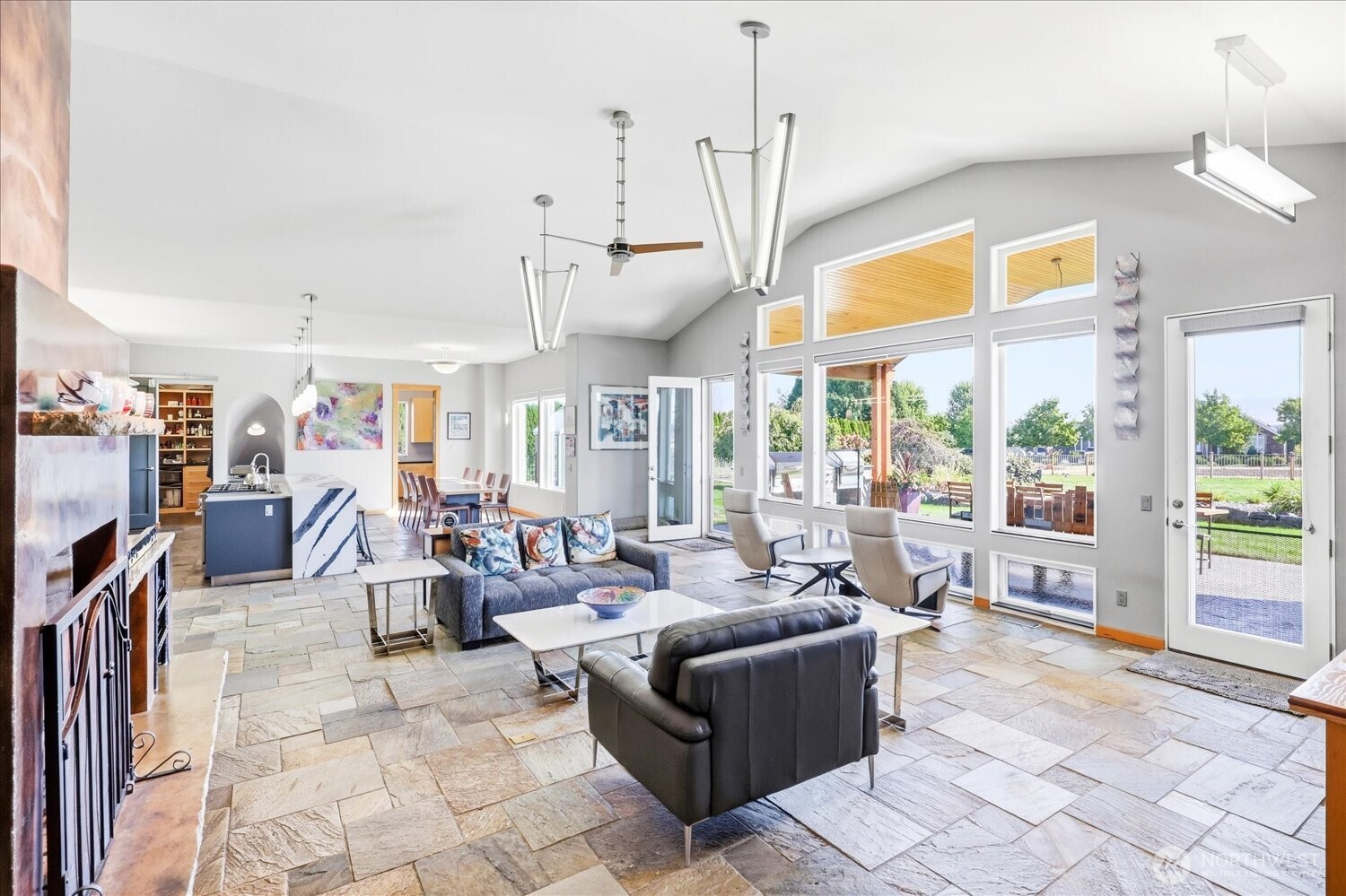270 Summers Circle Property Photo 15