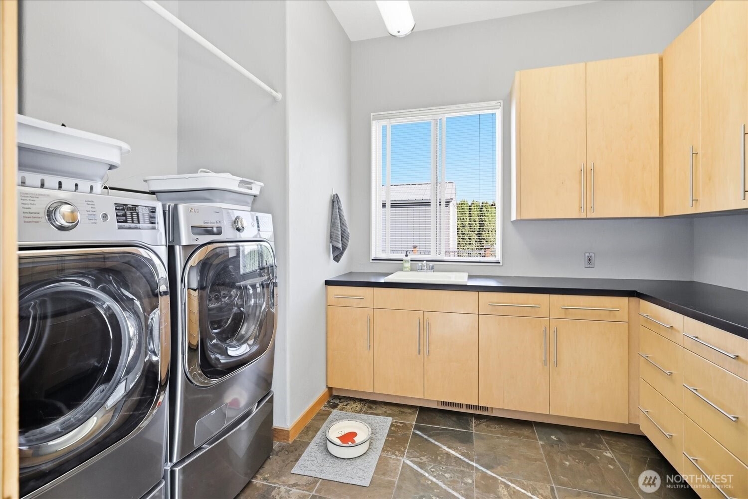 270 Summers Circle Property Photo 24