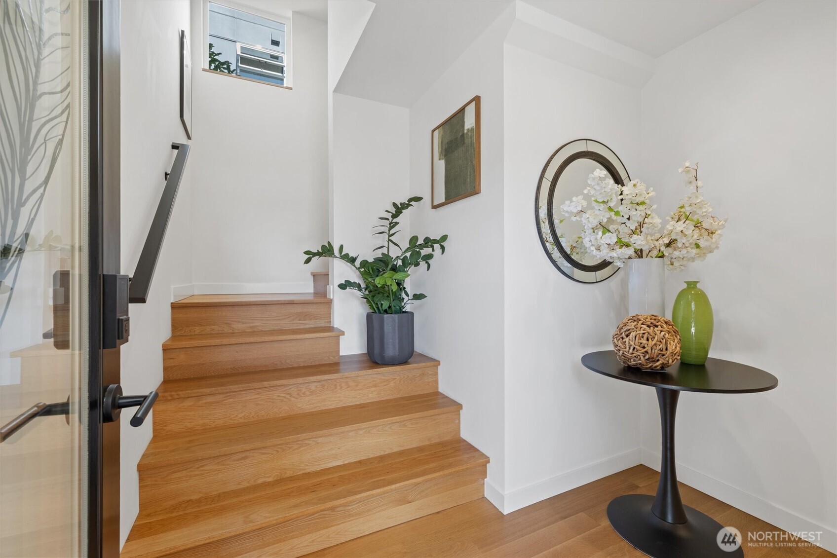 3646 B Greenwood Avenue Property Photo 2