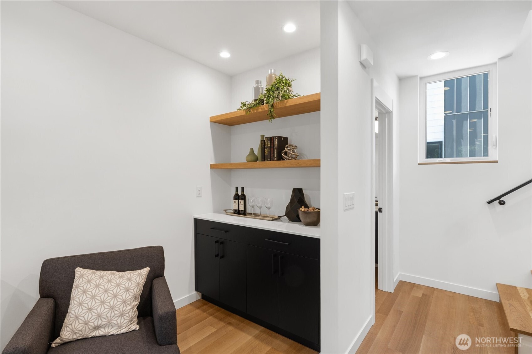 3646 B Greenwood Avenue Property Photo 18