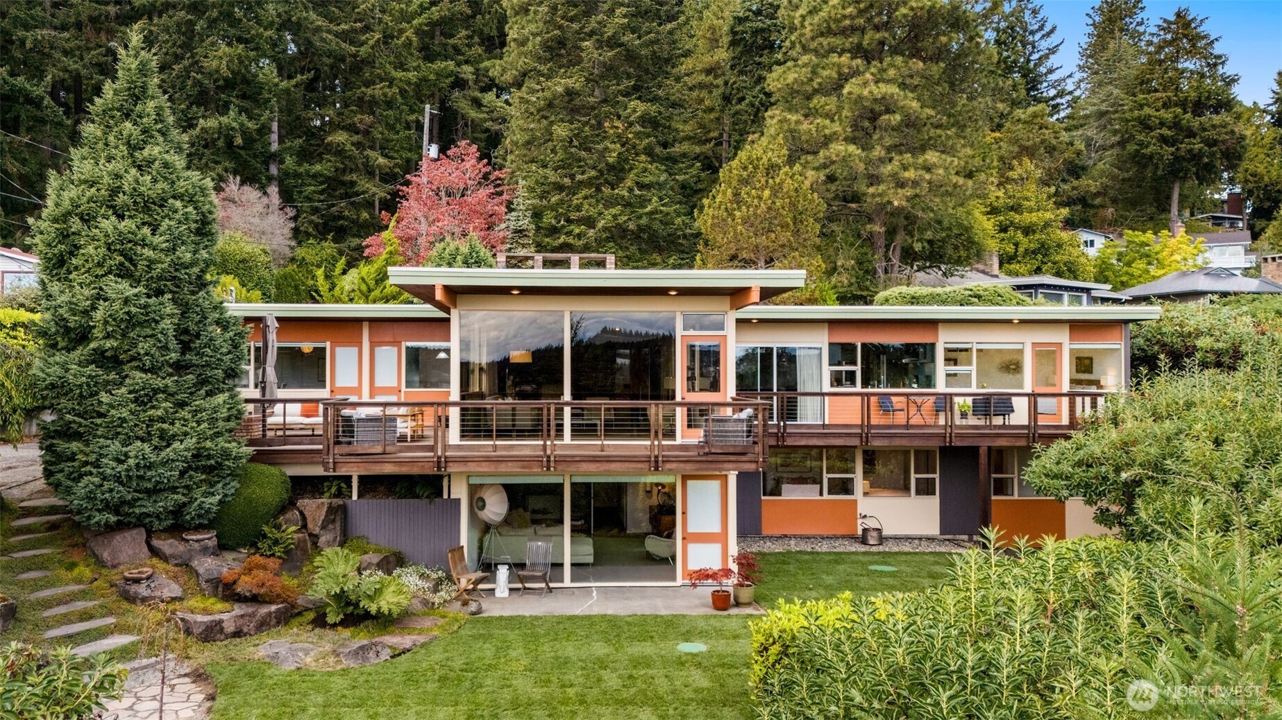 17059 16th Avenue Property Photo 1