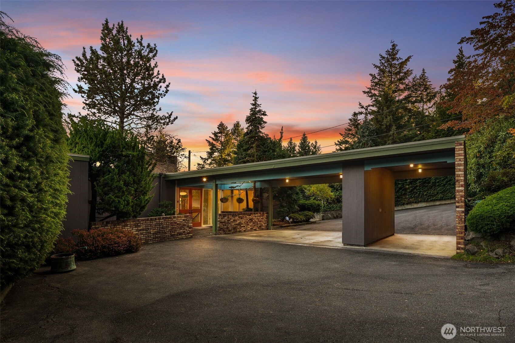 17059 16th Avenue Property Photo 2