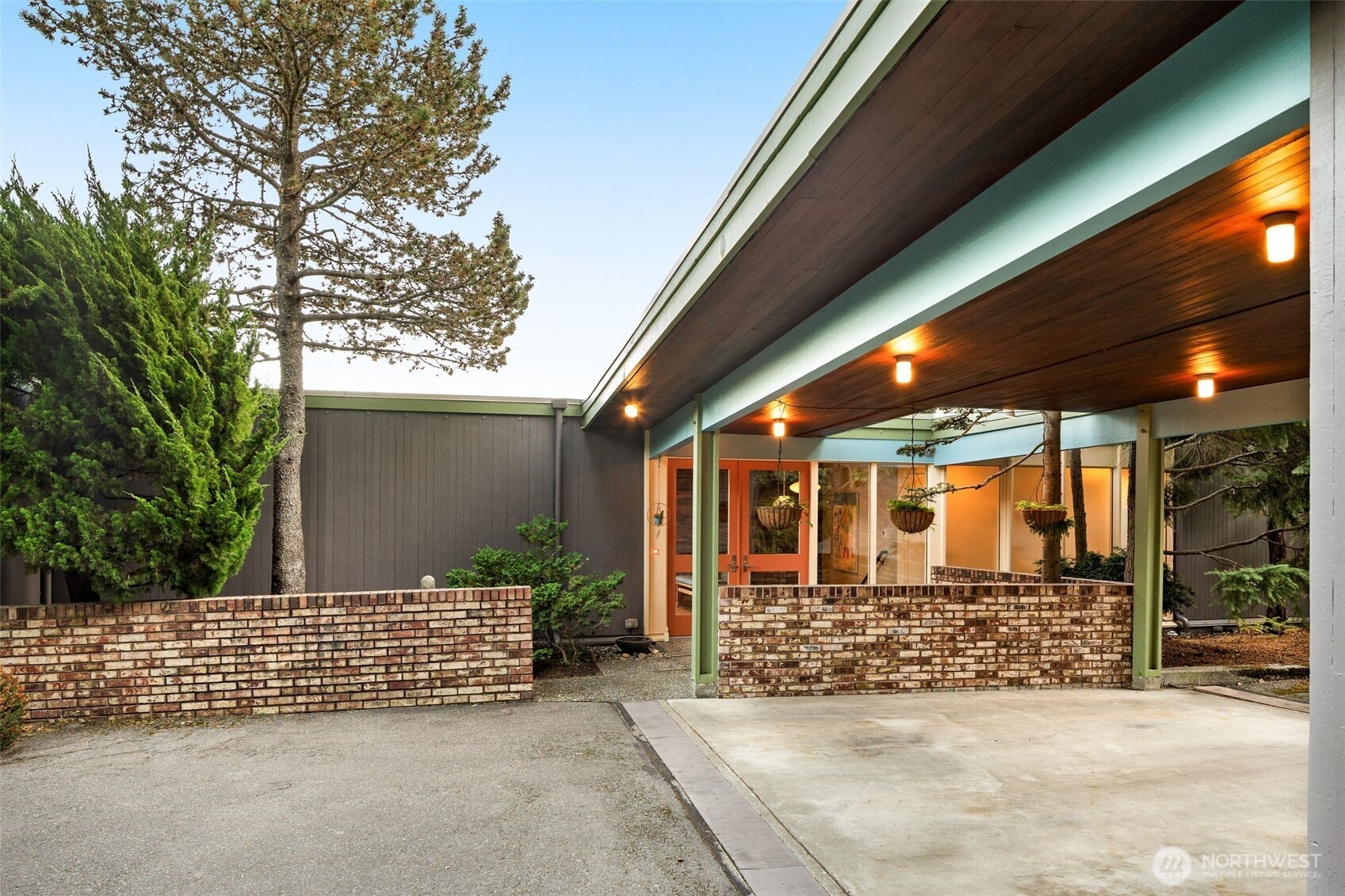 17059 16th Avenue Property Photo 3
