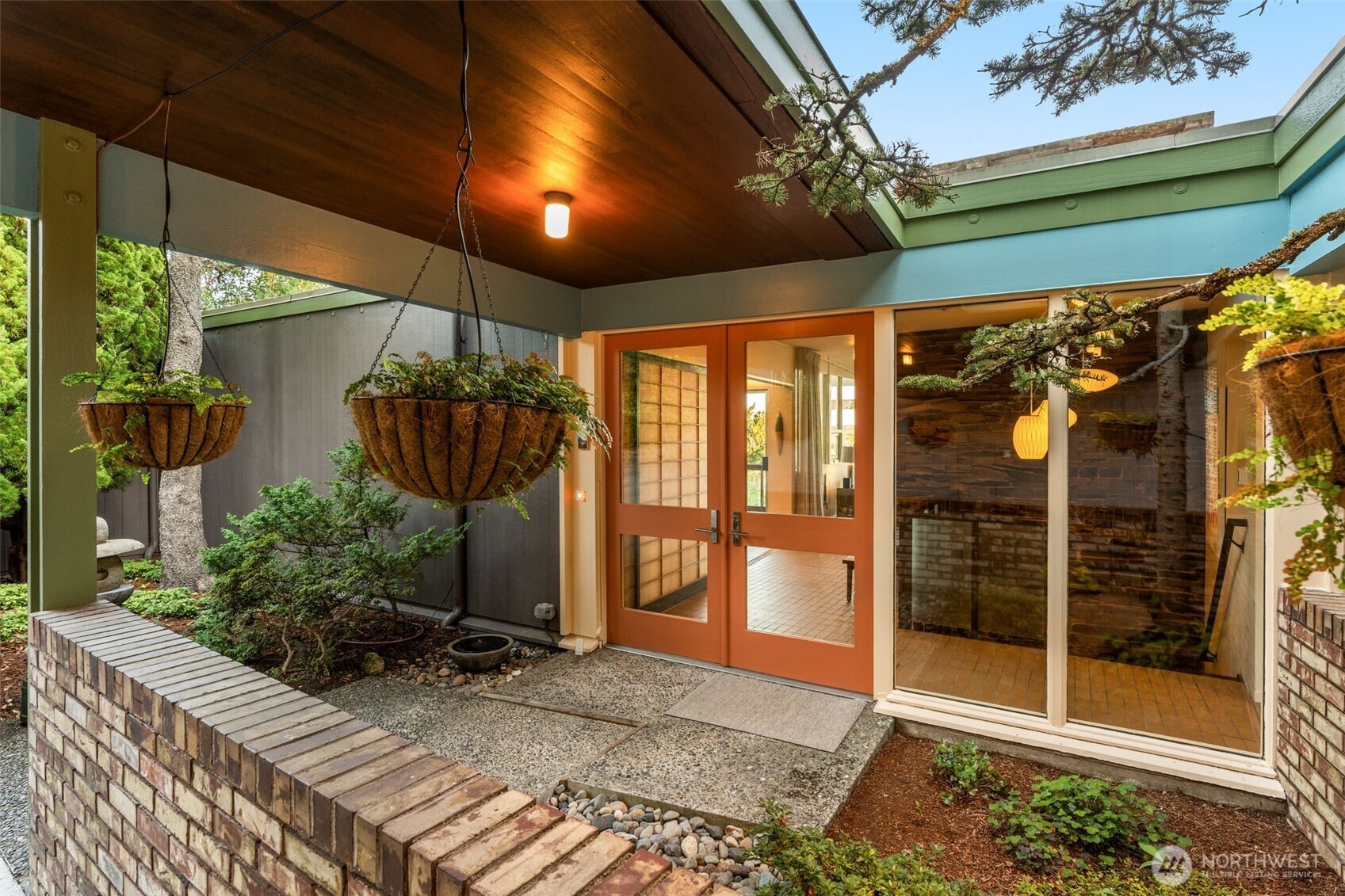 17059 16th Avenue Property Photo 4