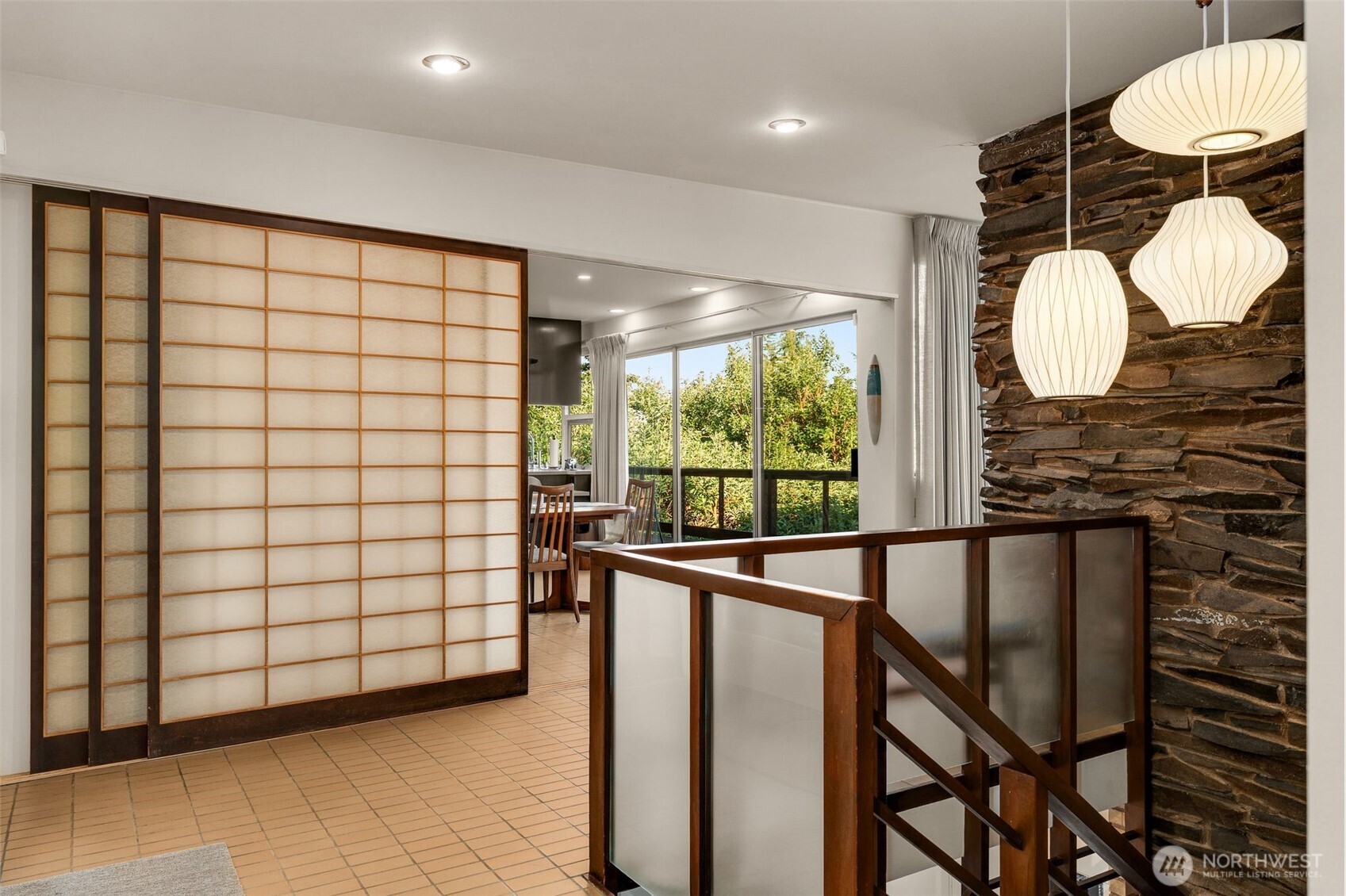 17059 16th Avenue Property Photo 7