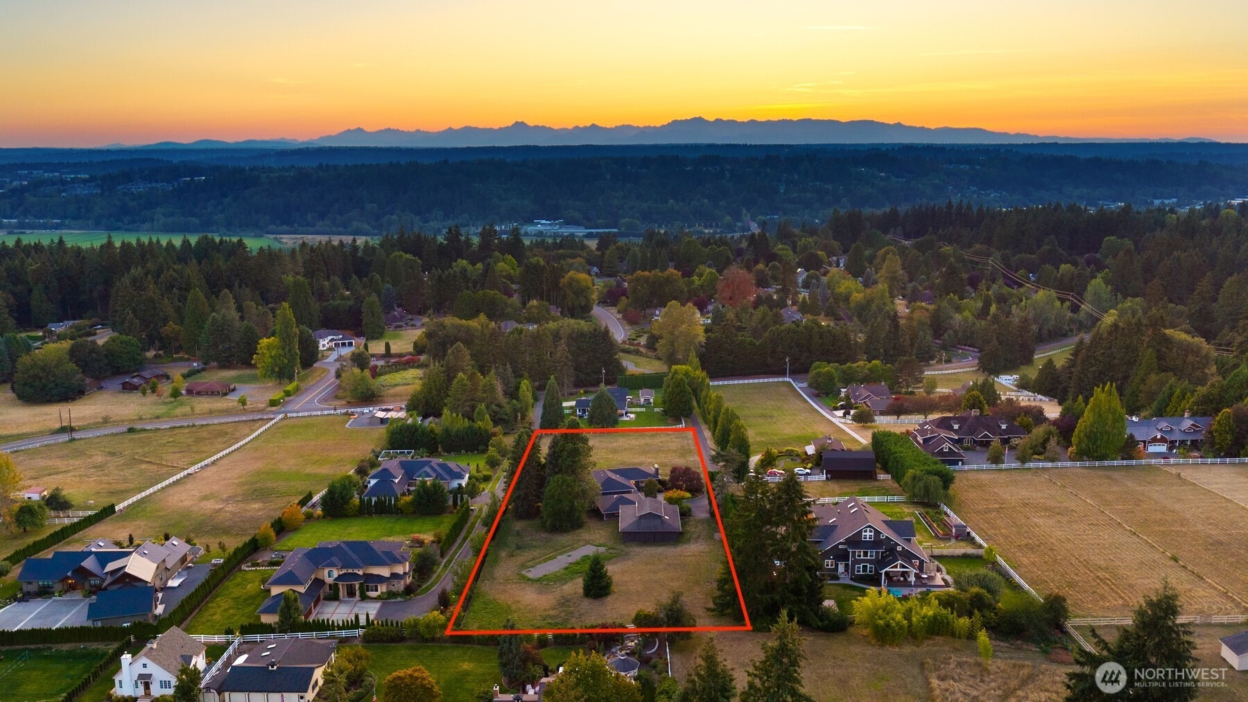 14350 160th Place Property Photo 3