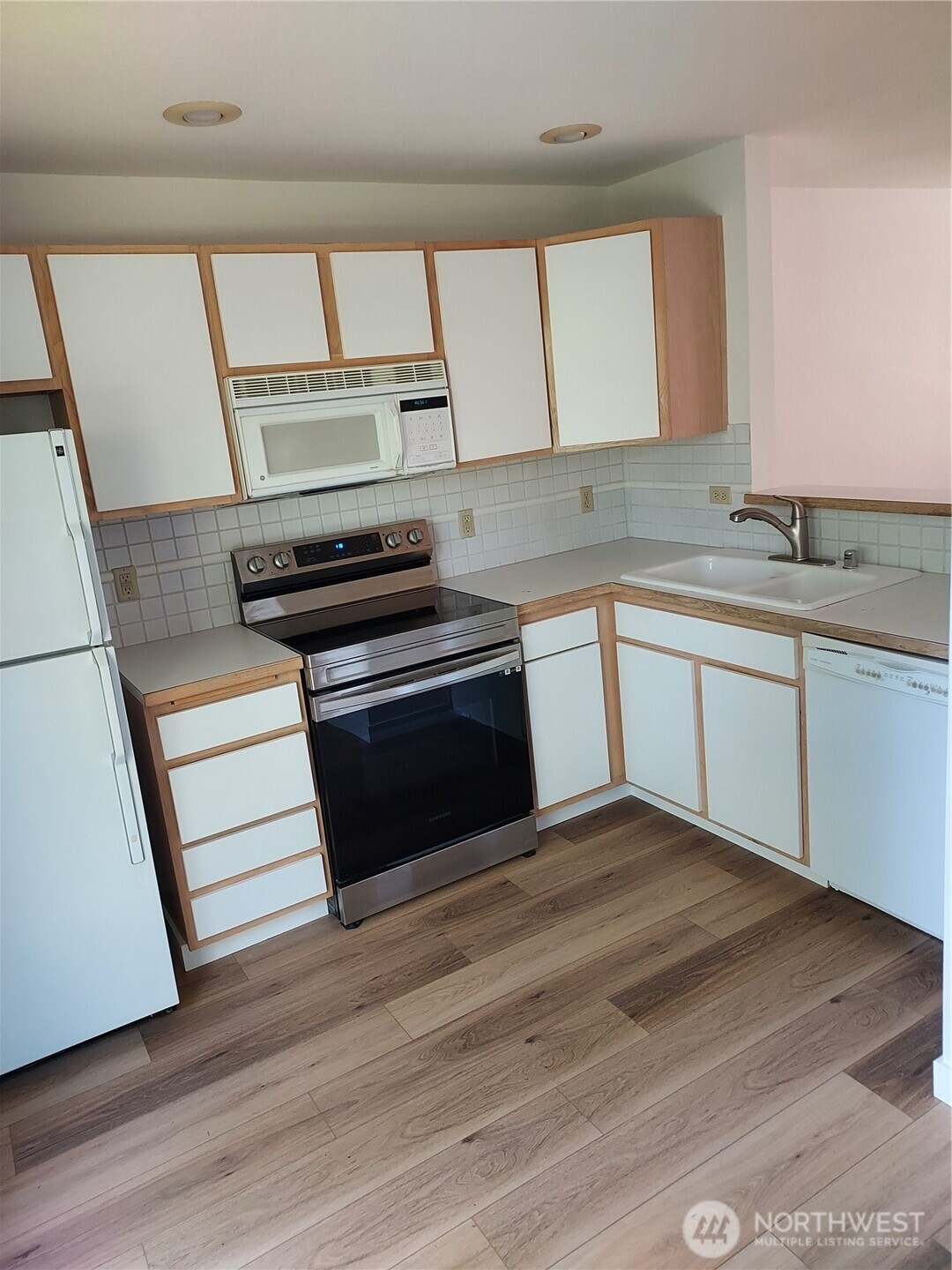 604 122nd Avenue Property Photo 2