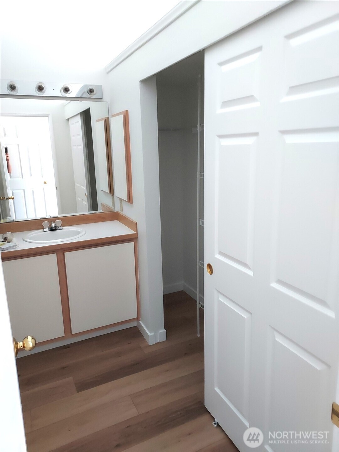 604 122nd Avenue Property Photo 9