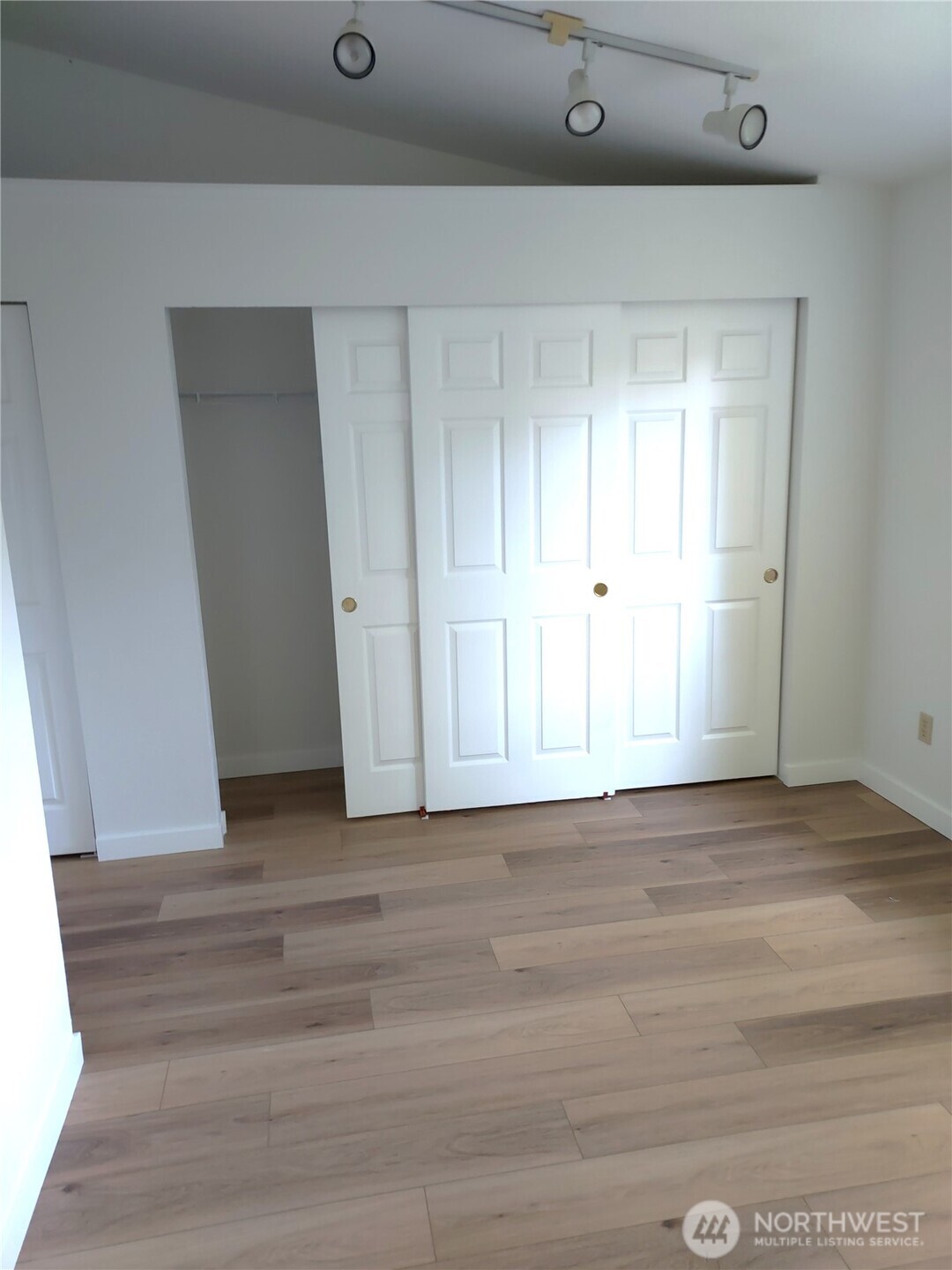 604 122nd Avenue Property Photo 12
