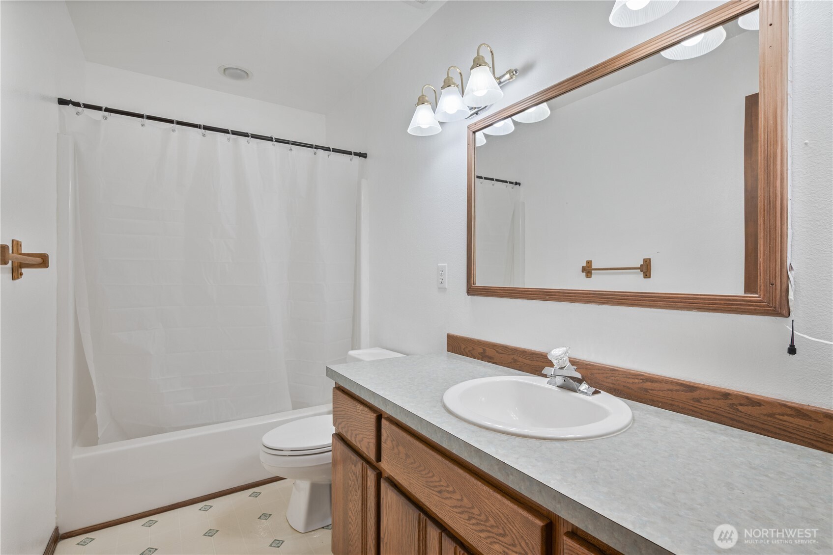 4515 Columbia Heights Road Property Photo 14